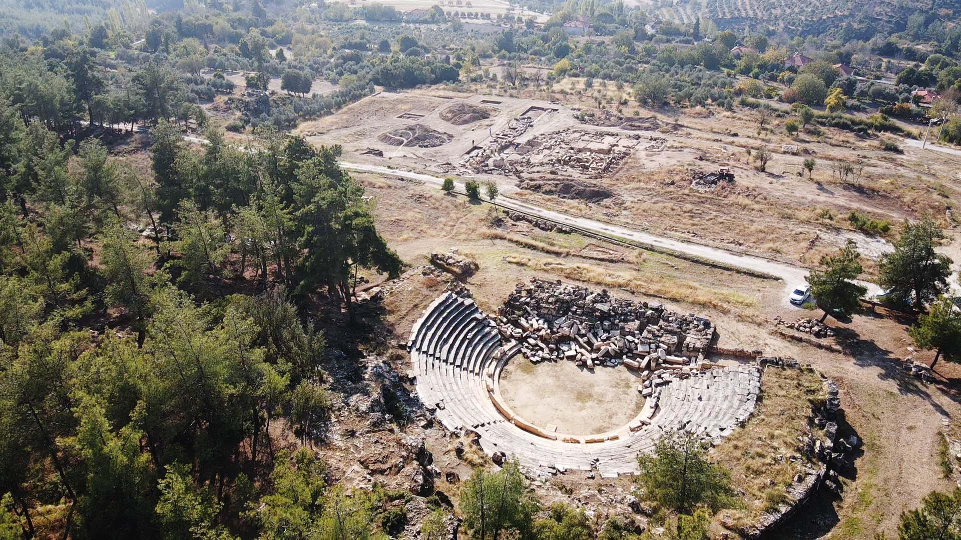 Shops unearthed in Hyllarima’s agora