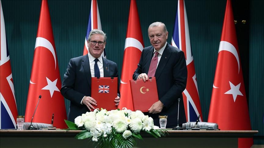 Türkiye, UK sign Eurofighter jet deal during Starmer visit
