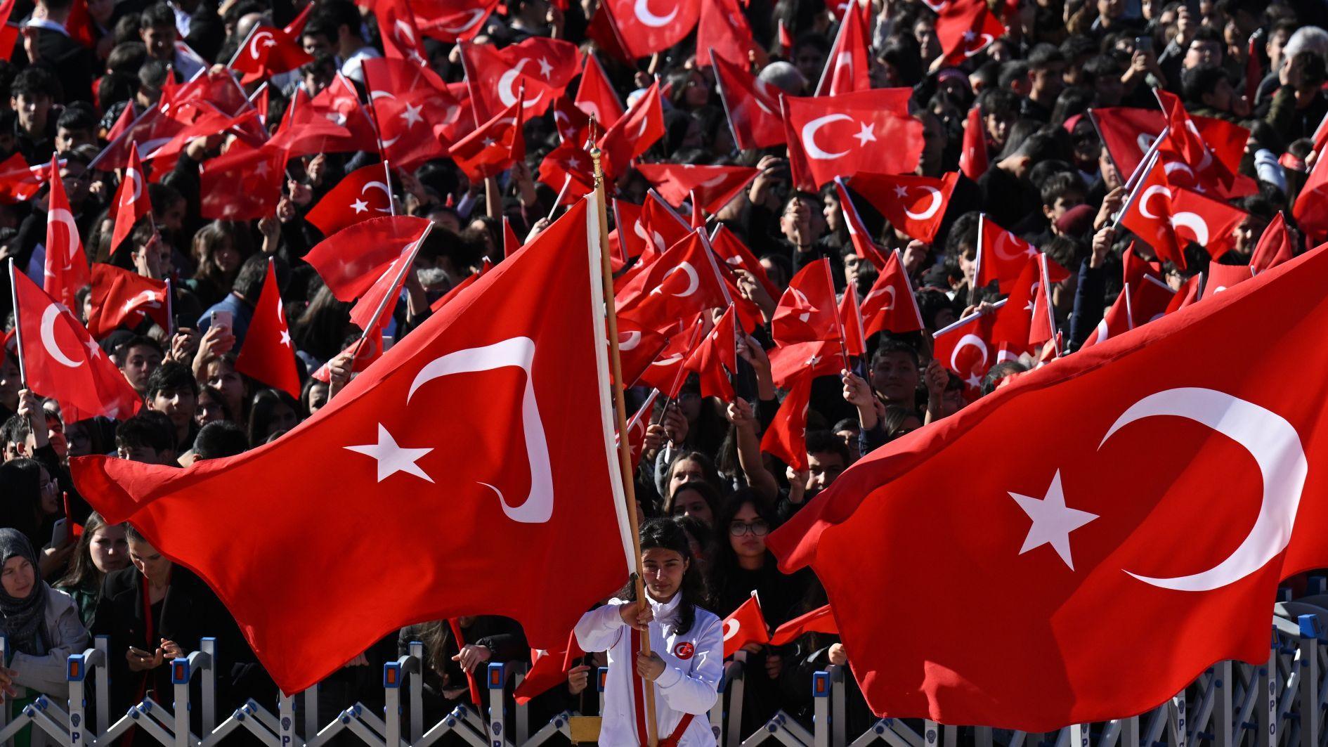 Turkish Republic marks 102nd anniversary with nationwide pride