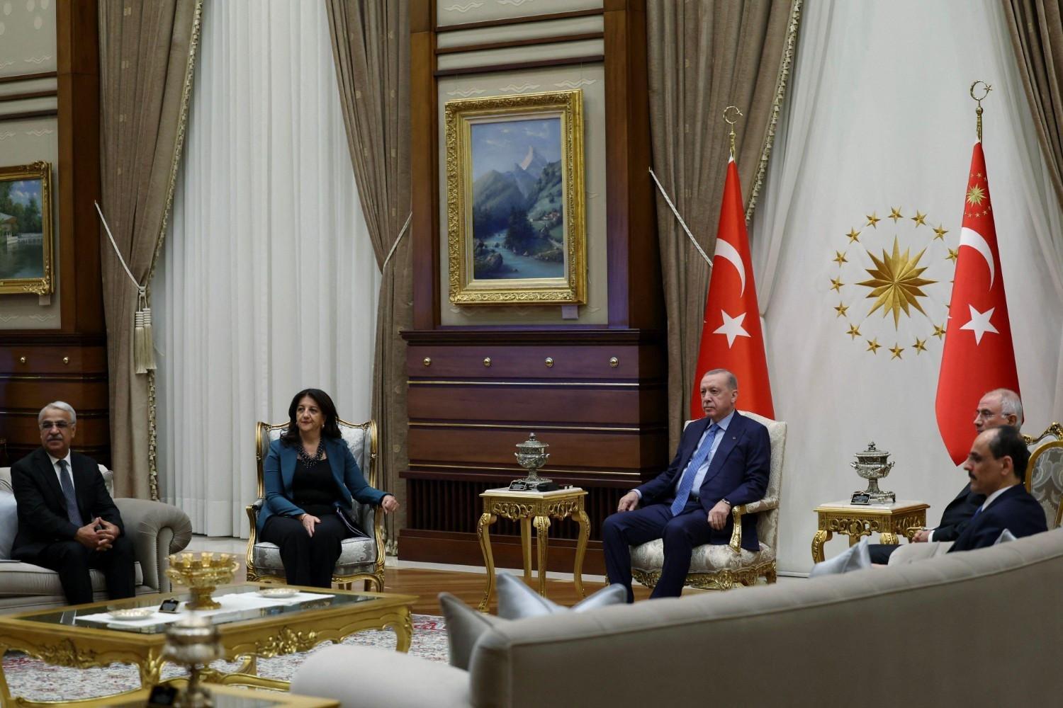 Erdoğan meets DEM Party MPs as anti-terror bid advances