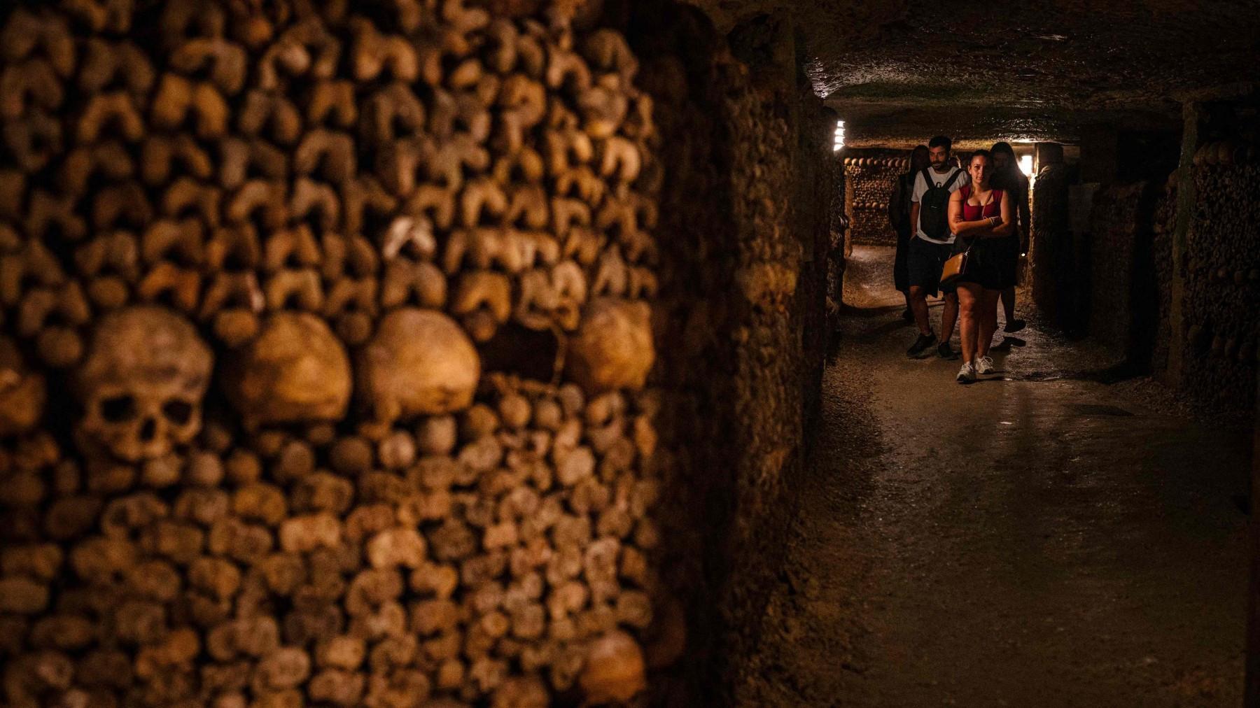 Paris Catacombs close for renovations