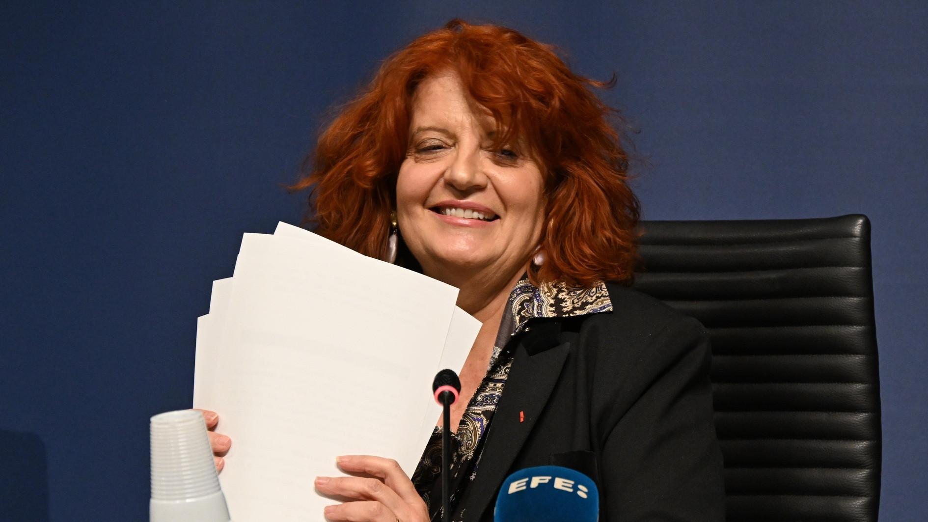 Two Louvre heist suspects a couple with children