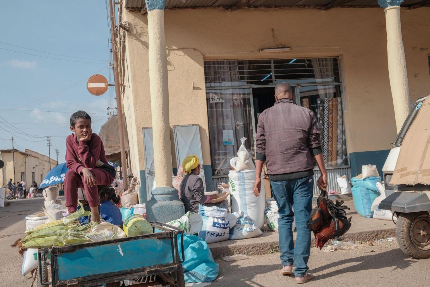 Inequality crisis threatens democracy, experts warn G20