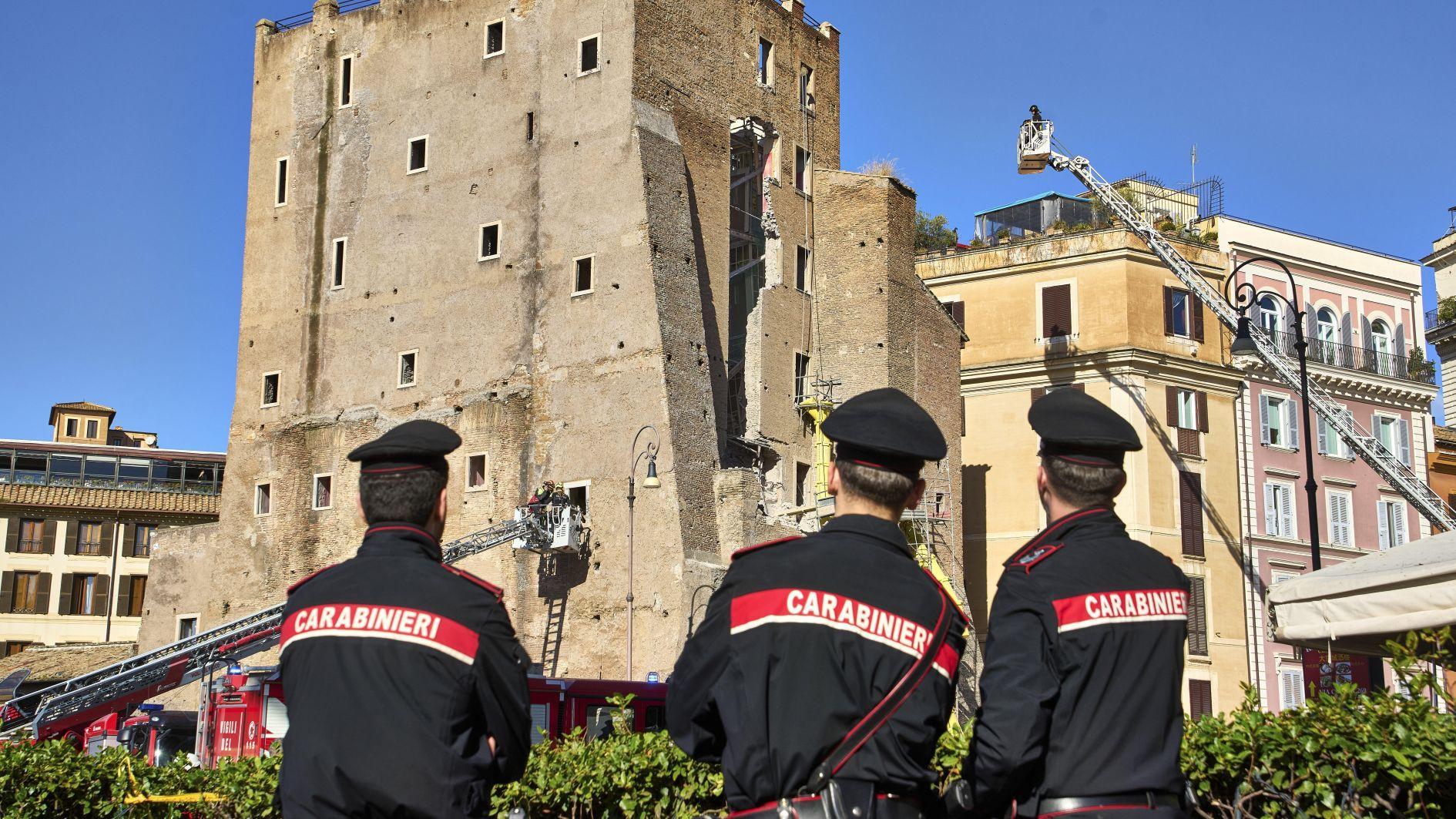 Worker dies after medieval tower partly collapses in Rome
