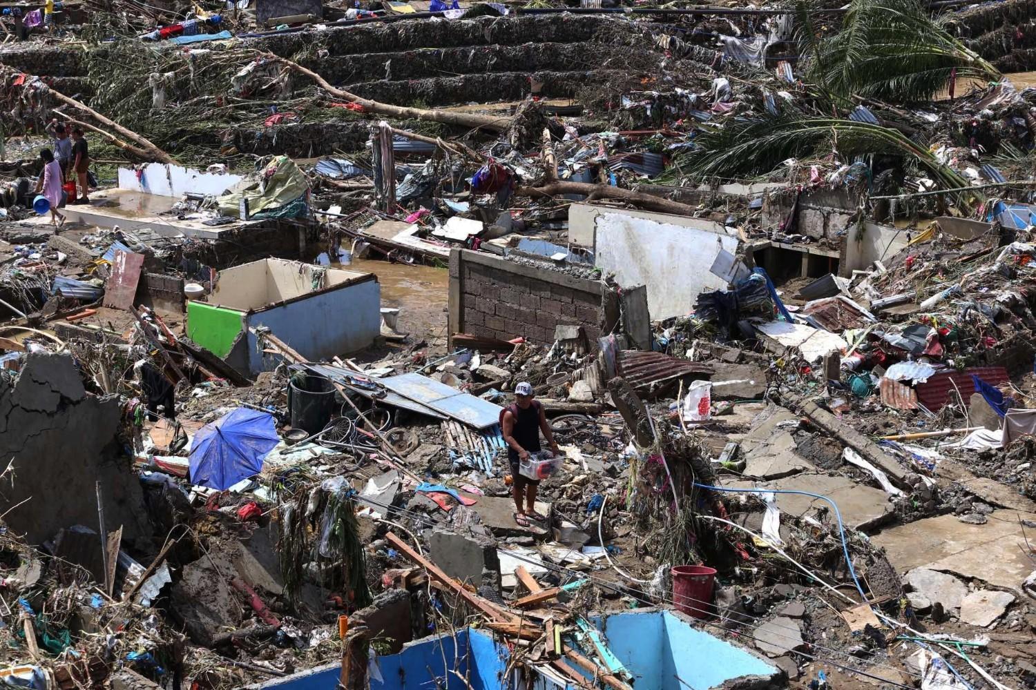 Typhoon death toll soars past 90 in Philippines