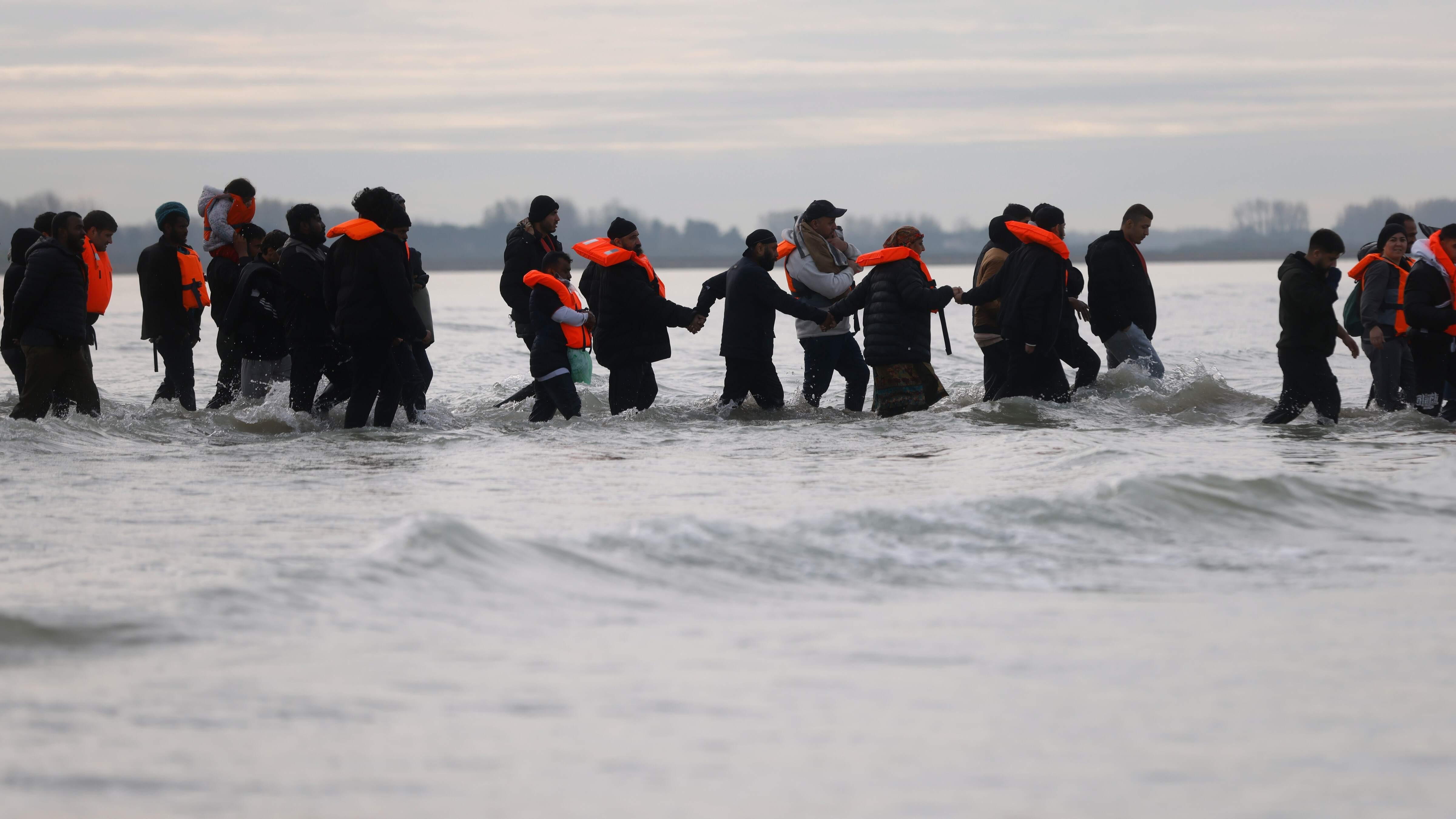 EU countries on edge over migrant burden-sharing