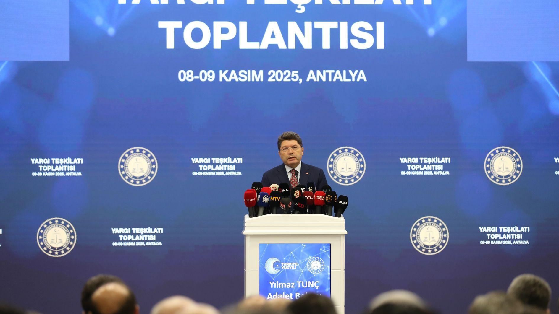 Justice minister says court to decide on Demirtaş release