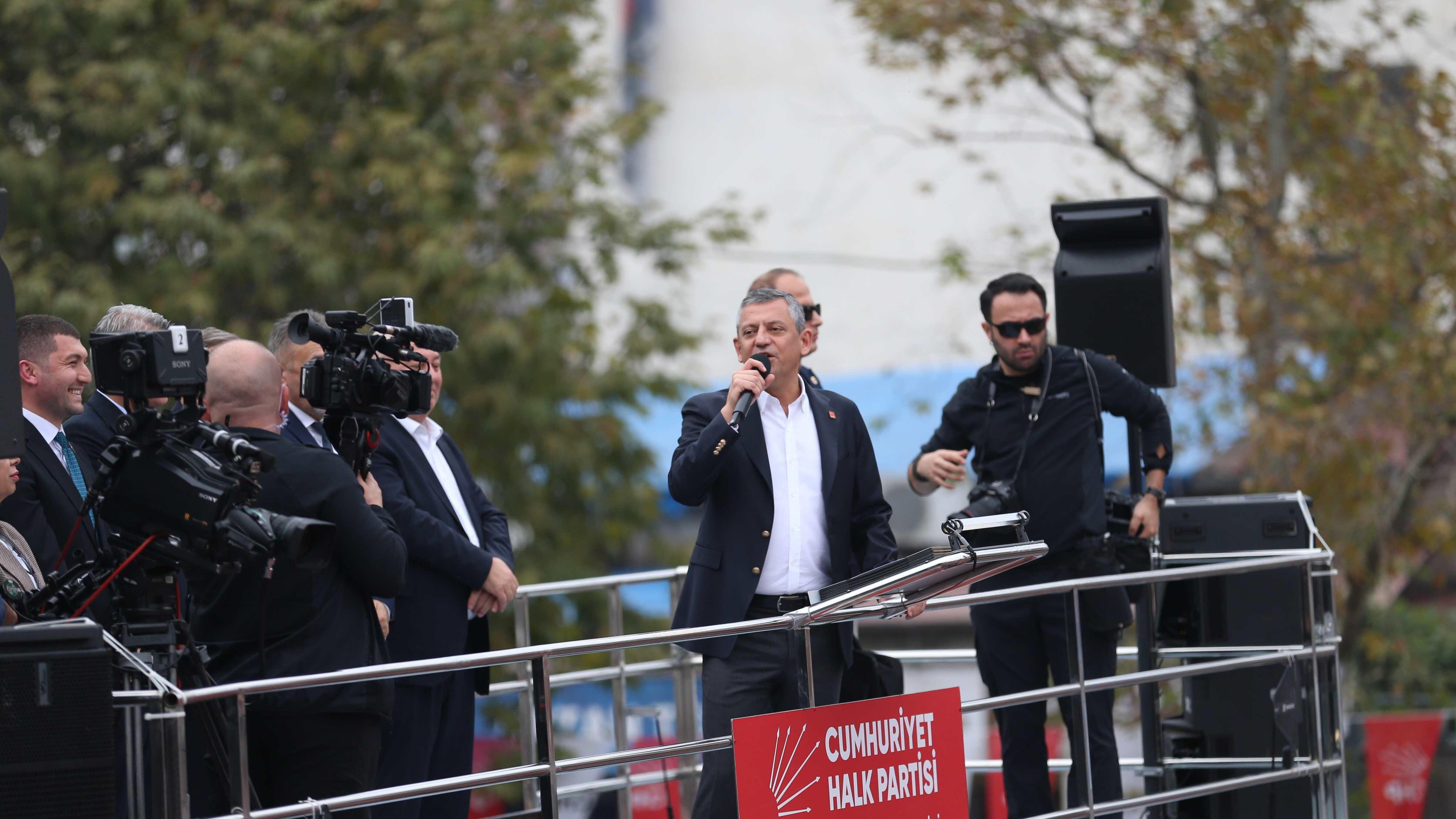 Özel vows to revive hazelnut sector in CHP rule