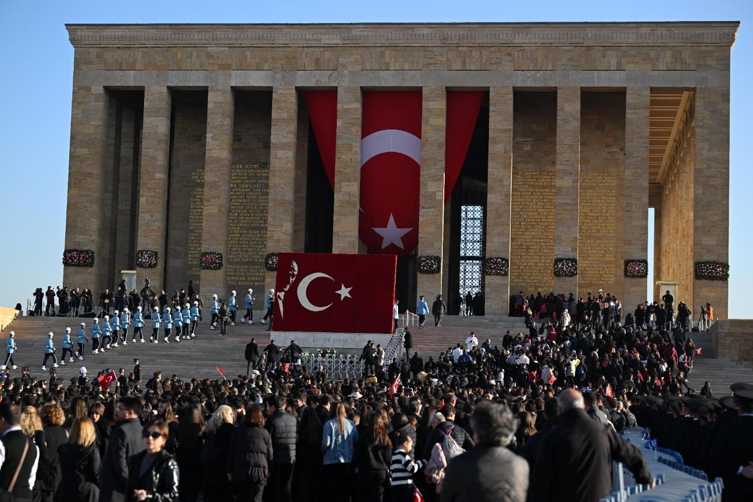 Türkiye marks 87th anniversary of Atatürk’s passing with nationwide tributes