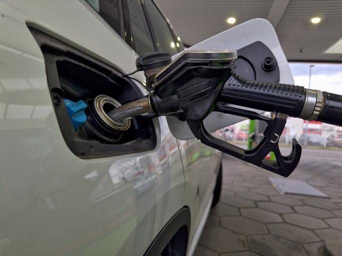 Bu hafta benzine ve motorine indirim ya da zam olacak mı Akaryakıt fiyatları 11 Kasım 2025 (İstanbul, Ankara, İzmir)