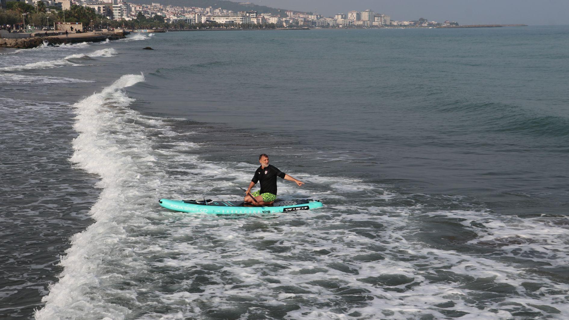 Paddleboarding gains popularity on Black Sea coast
