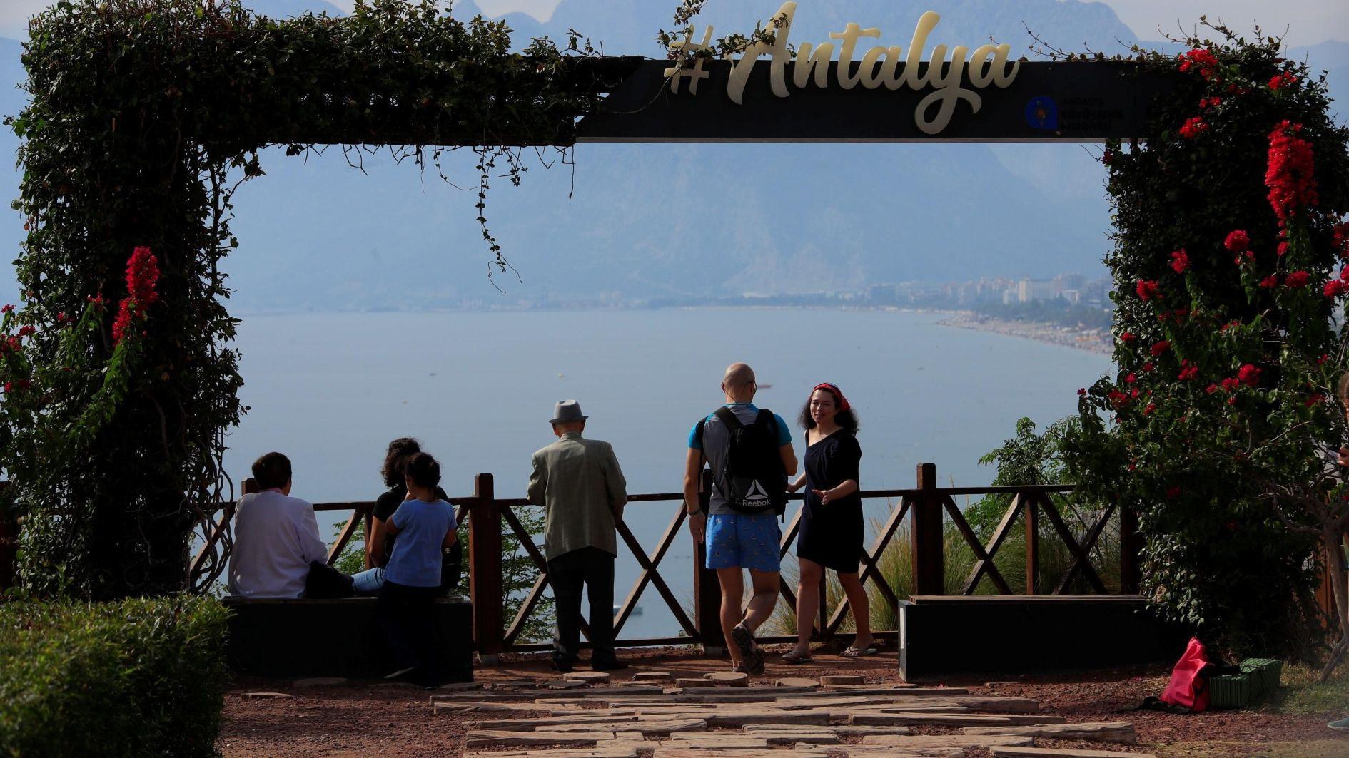 Antalya poised to shatter all-time British tourist record