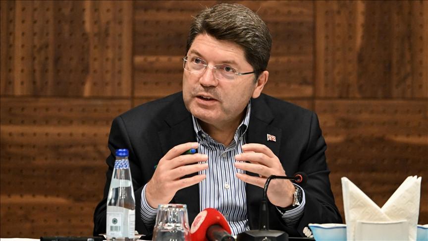 Minister vows to strengthen access to justice