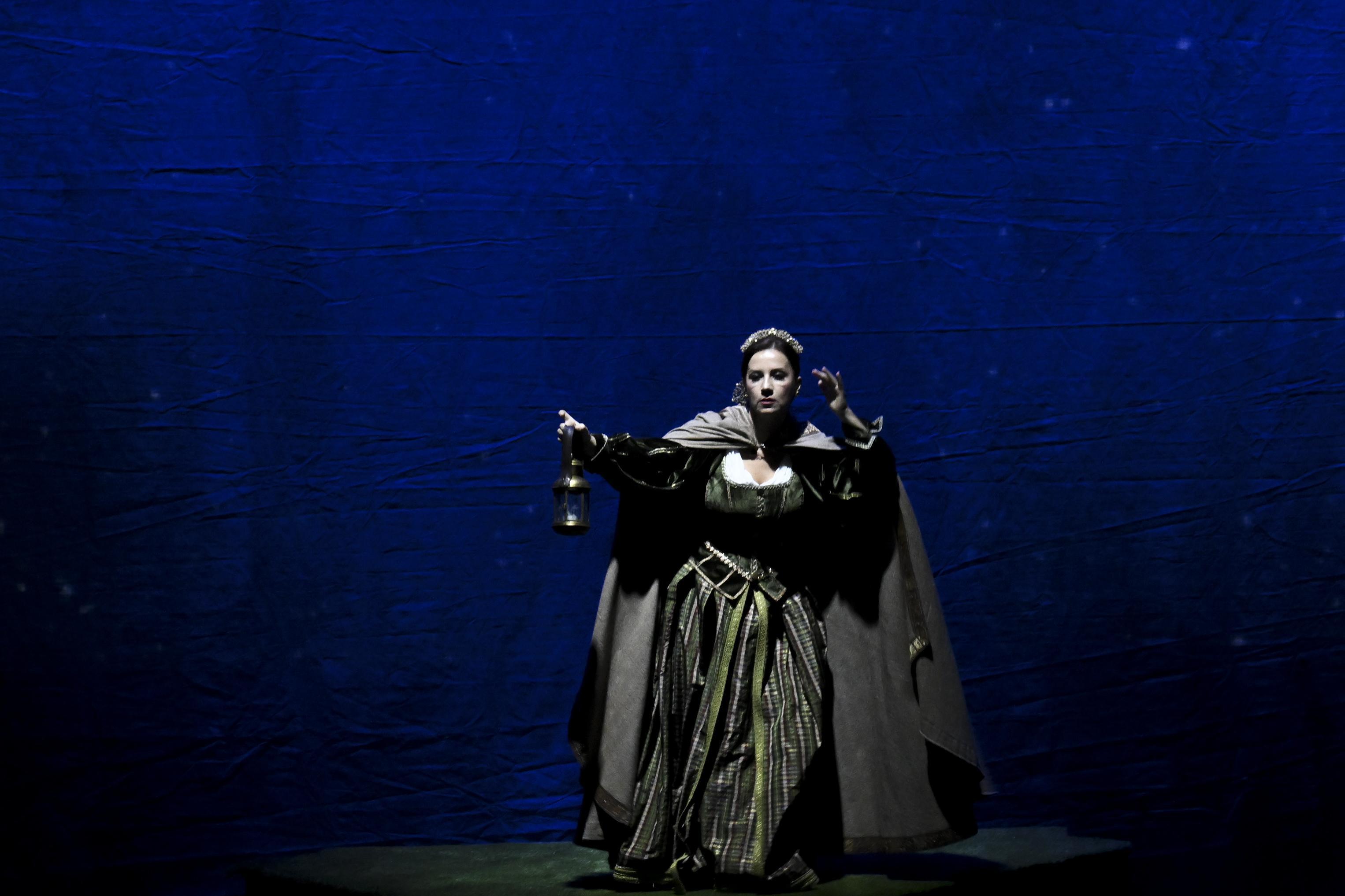 Outlander-inspired costumes to bring new energy with ‘Lucia di Lammermoor’