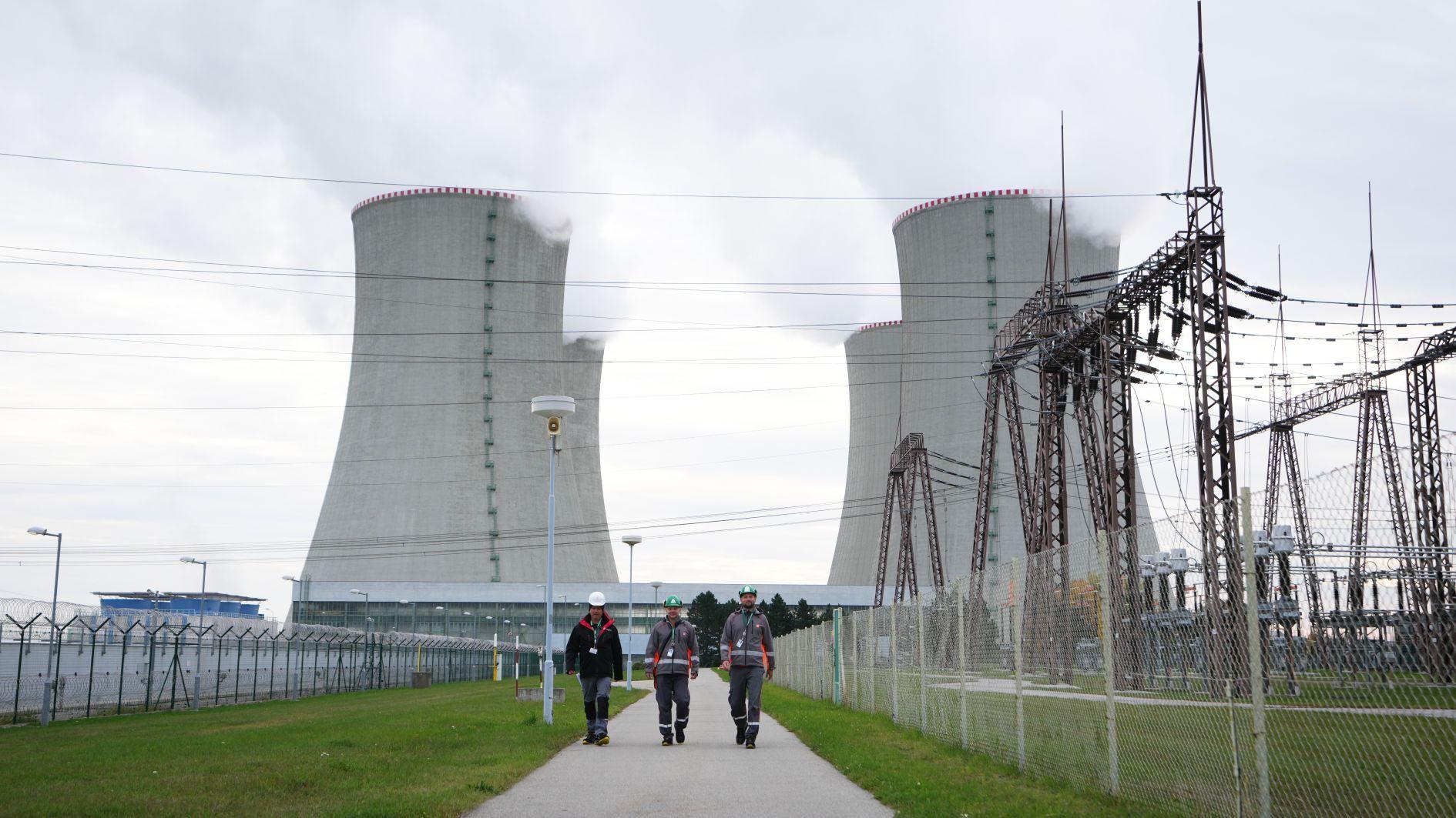 Czech Republic plans $19 bln nuclear expansion to double output