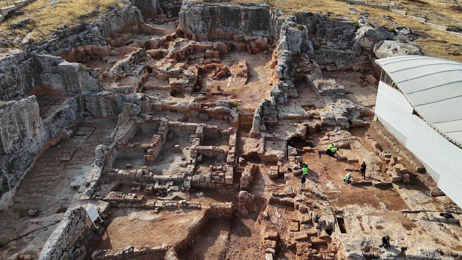 Perre excavations reveal Roman-era living space