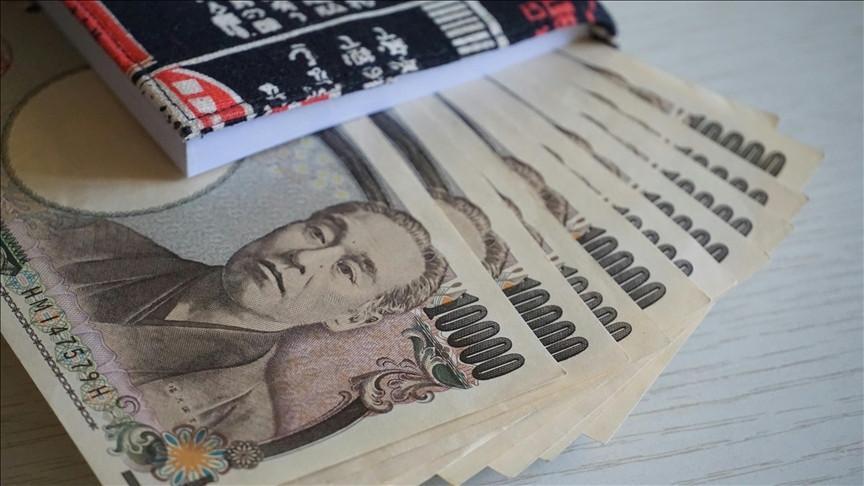 Japan 'concerned' by yen wobbles ahead of stimulus