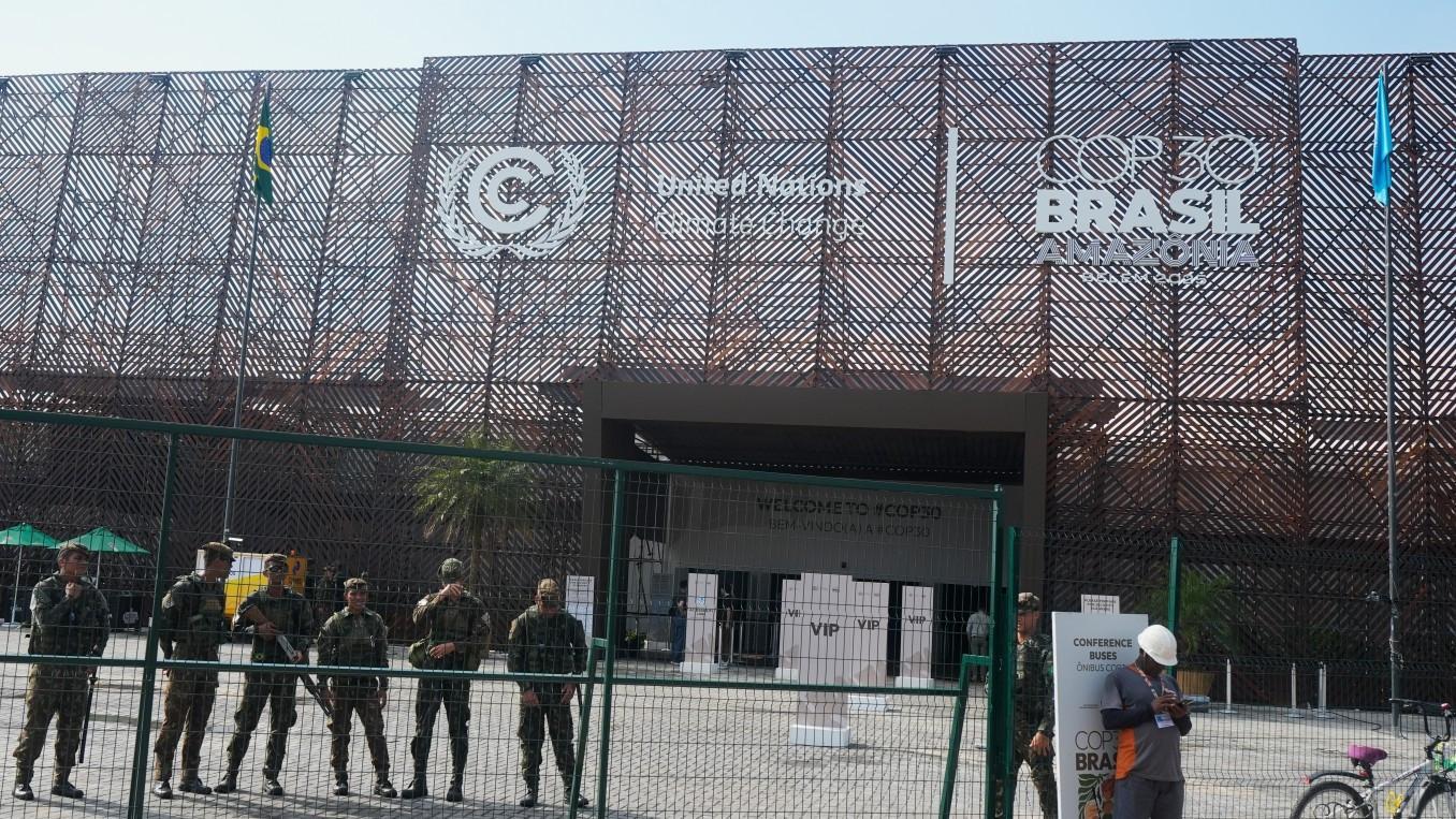 Fossil fuel showdown looms on UN climate summit's final day