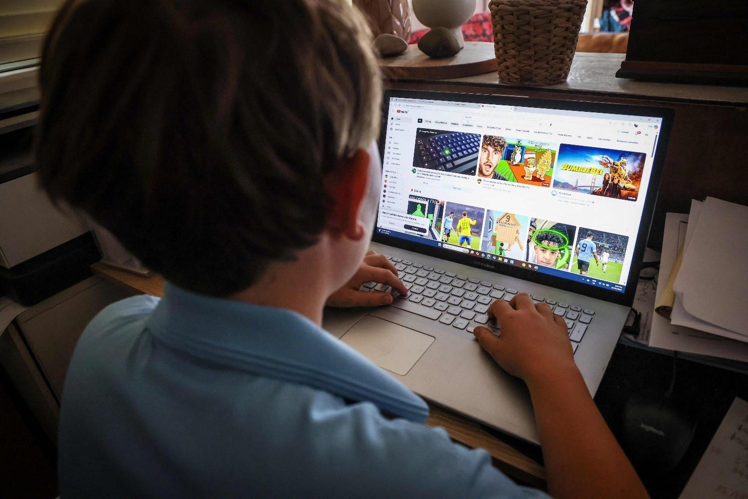 Livestream giant Twitch to ban under-16s in Australia