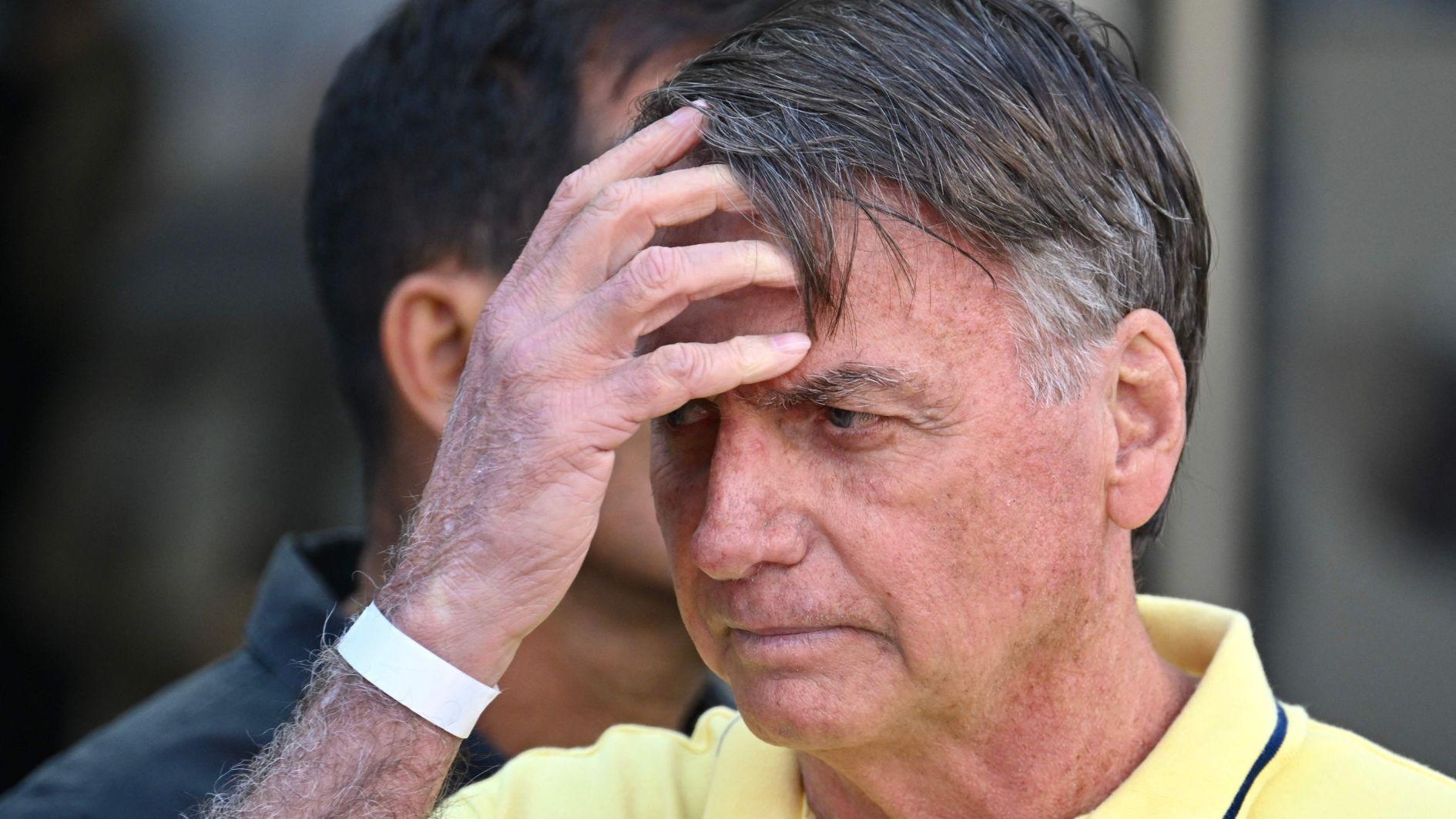 Brazils Bolsonaro detained for trying to break ankle bracelet and flee