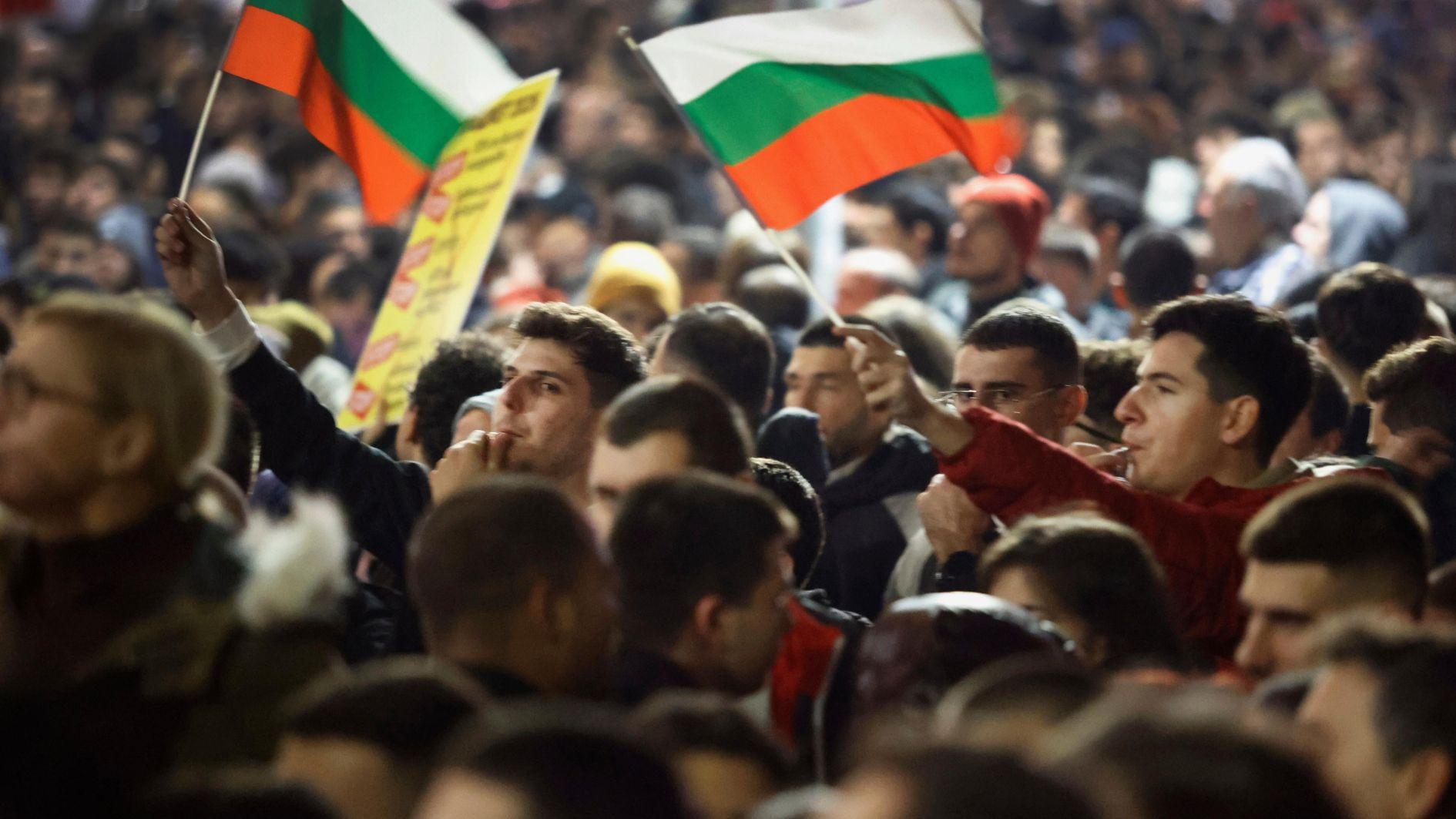 Thousands rally against shady Bulgarian budget