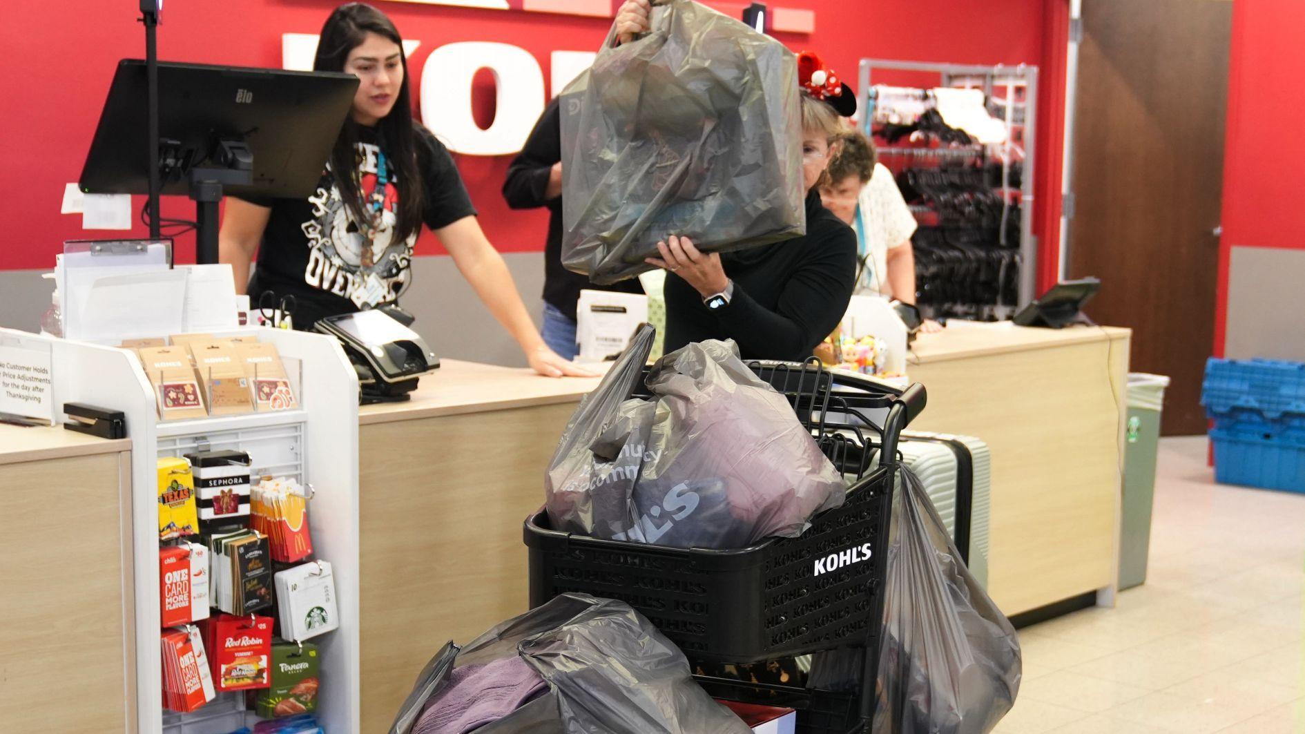 Shoppers spend billions on Black Friday despite uncertainty