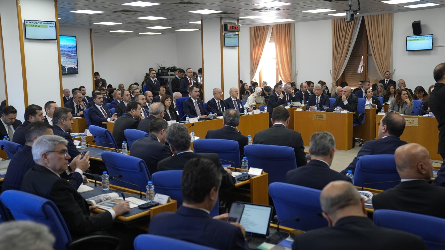 Budget review wraps up in committee, moves to plenary vote