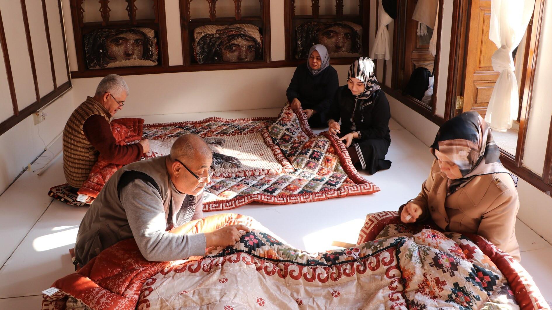 ‘Gypsy Girl’ motif breathes new life into traditional quilt-making