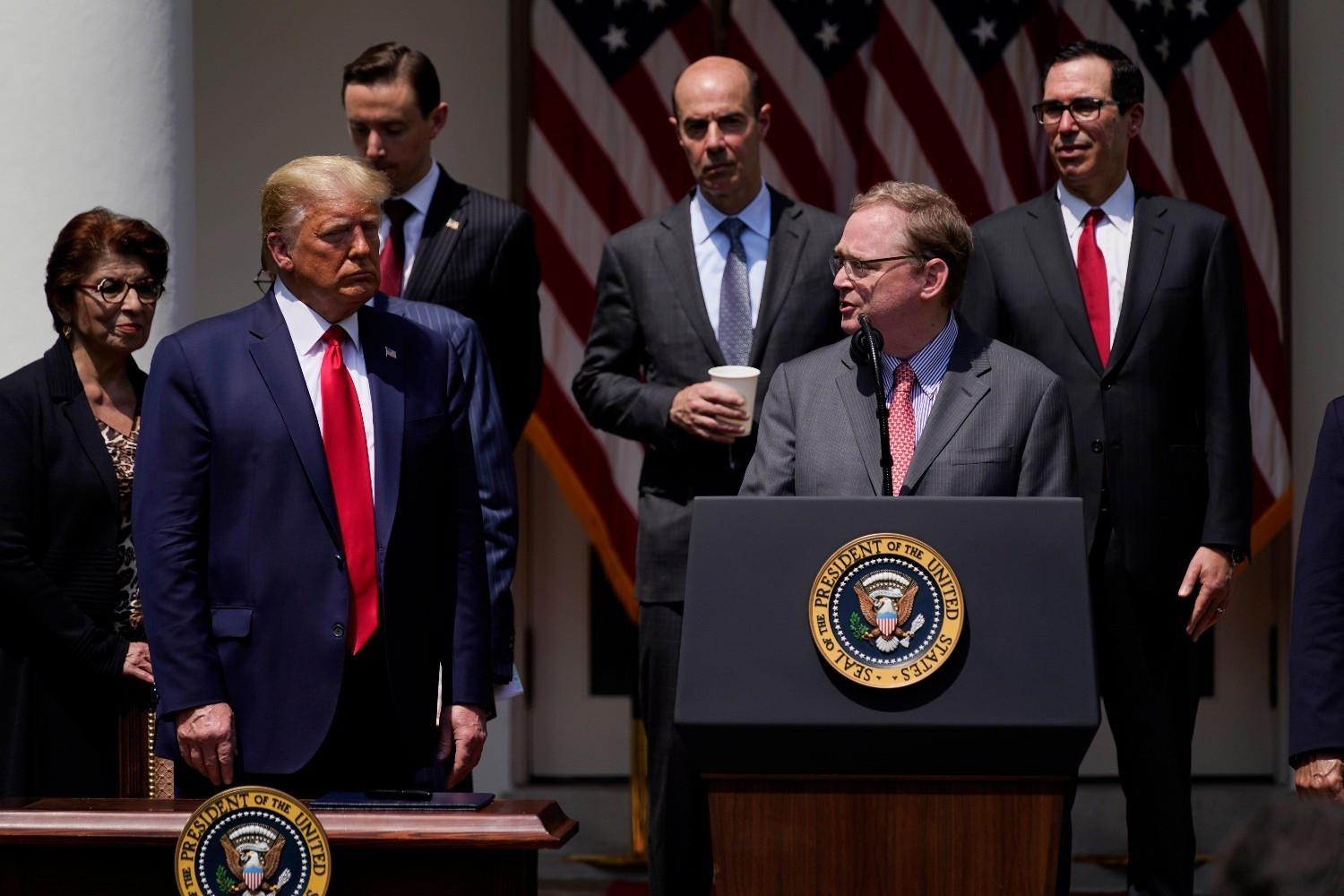 Trump hints economic adviser Hassett may be Fed chair pick