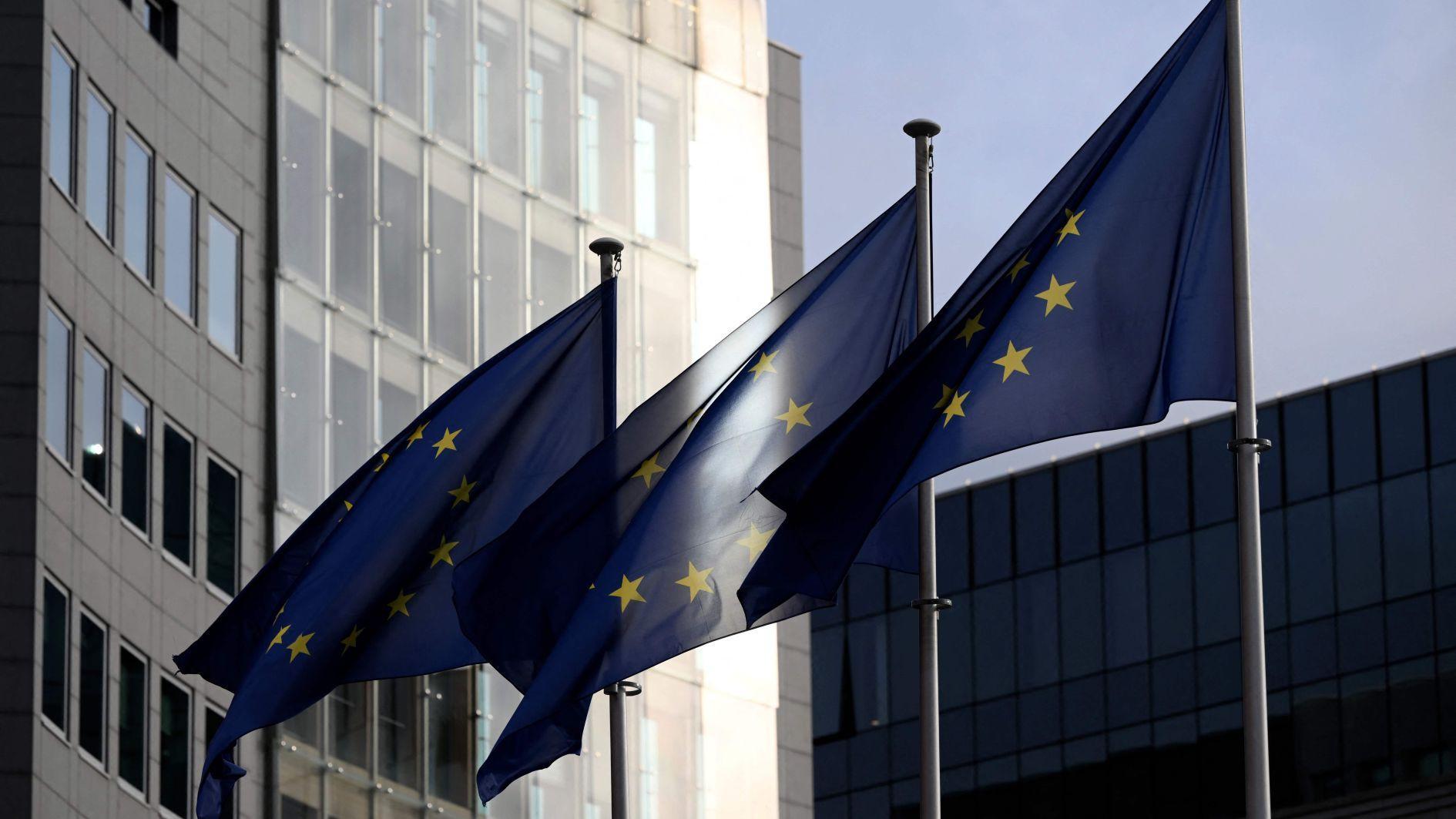 EU postones 2035 combustion-engine ban review