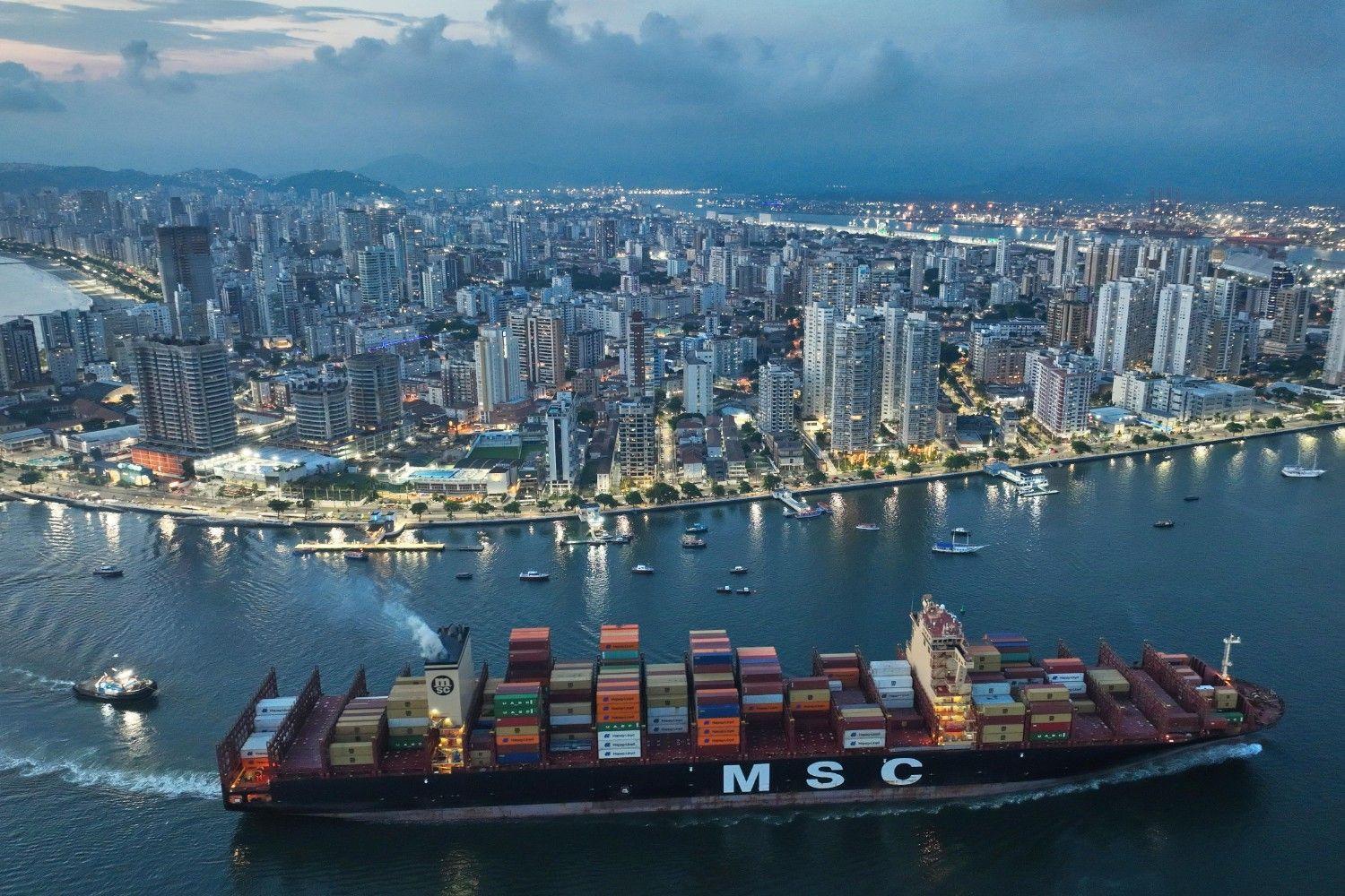 Global trade set to exceed $35 trillion in 2025: UN