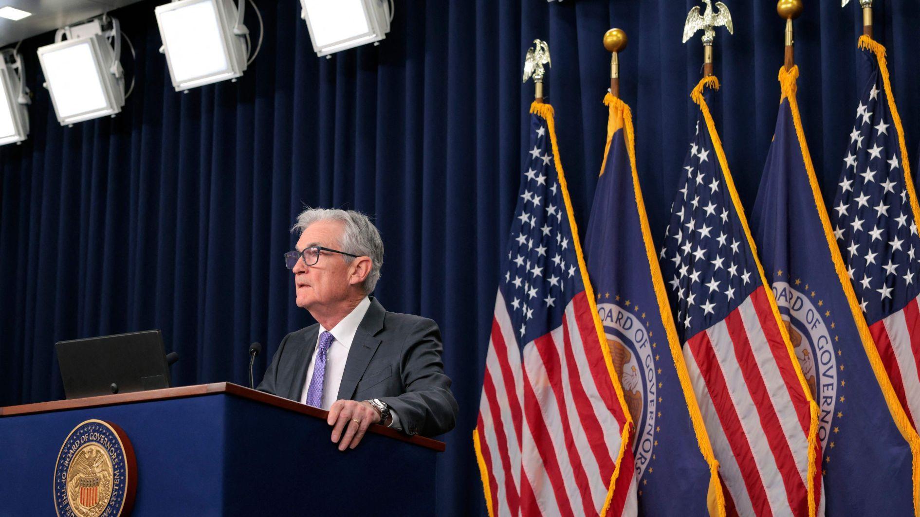 Divided US Fed makes third straight rate cut on jobs risks