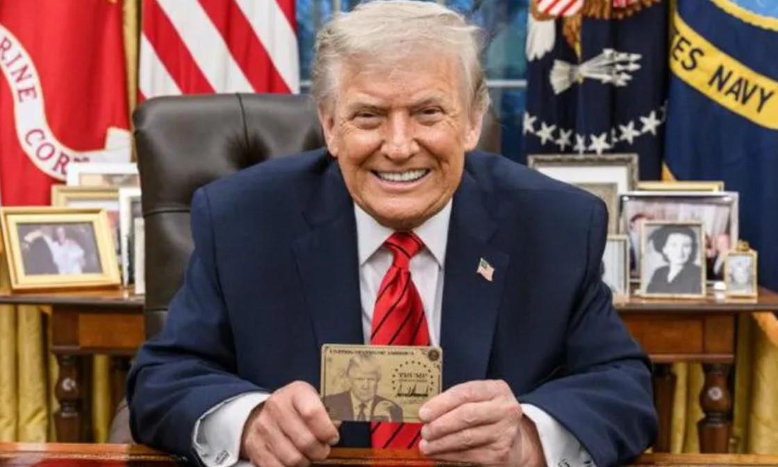 Trump Altın Kart nedir Trump, göçmenler için ABDde oturum ve vatandaşlığa imkan veren altın kart sistemini duyurdu