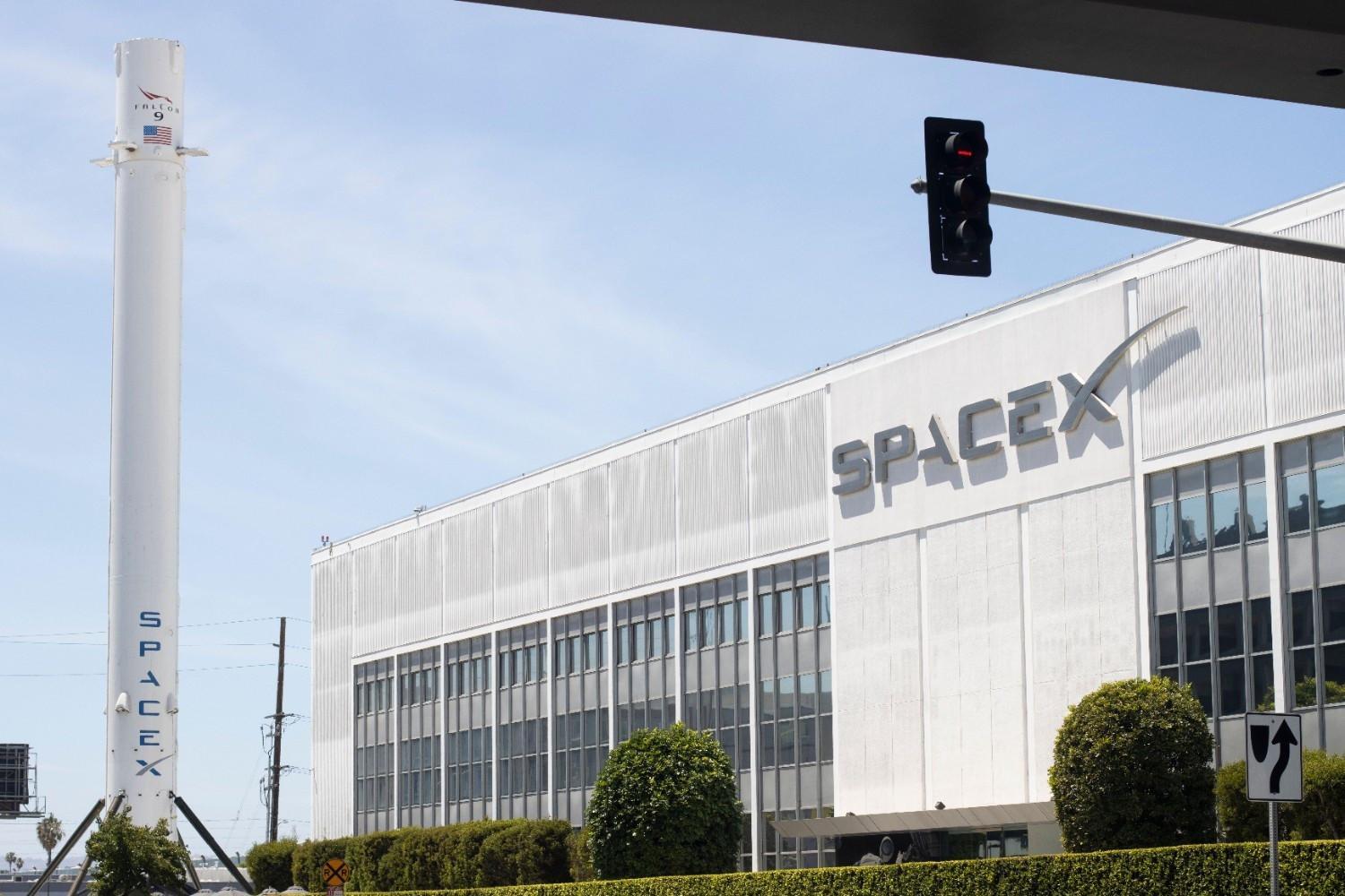 Elon Musk signals plan to launch IPO for SpaceX