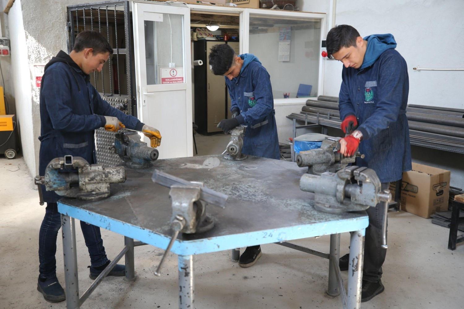 Education minister denies safety lapses in vocational training program