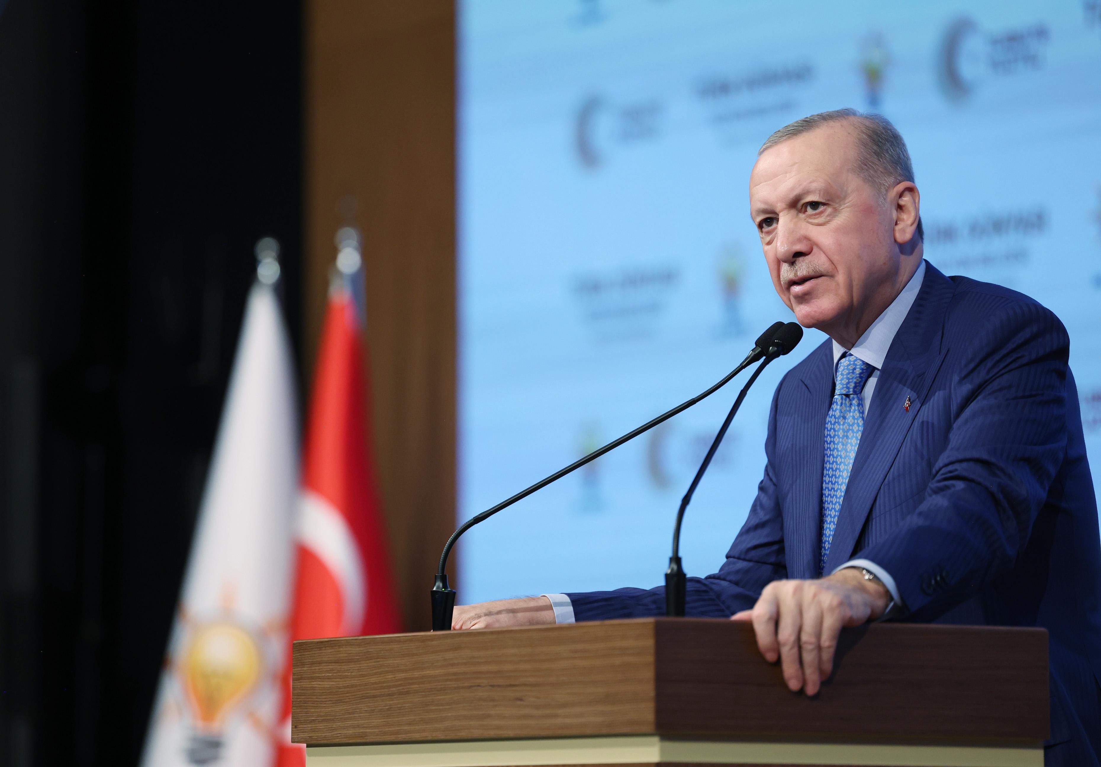 Erdoğan sets $100 bln trade goal with Turkic states