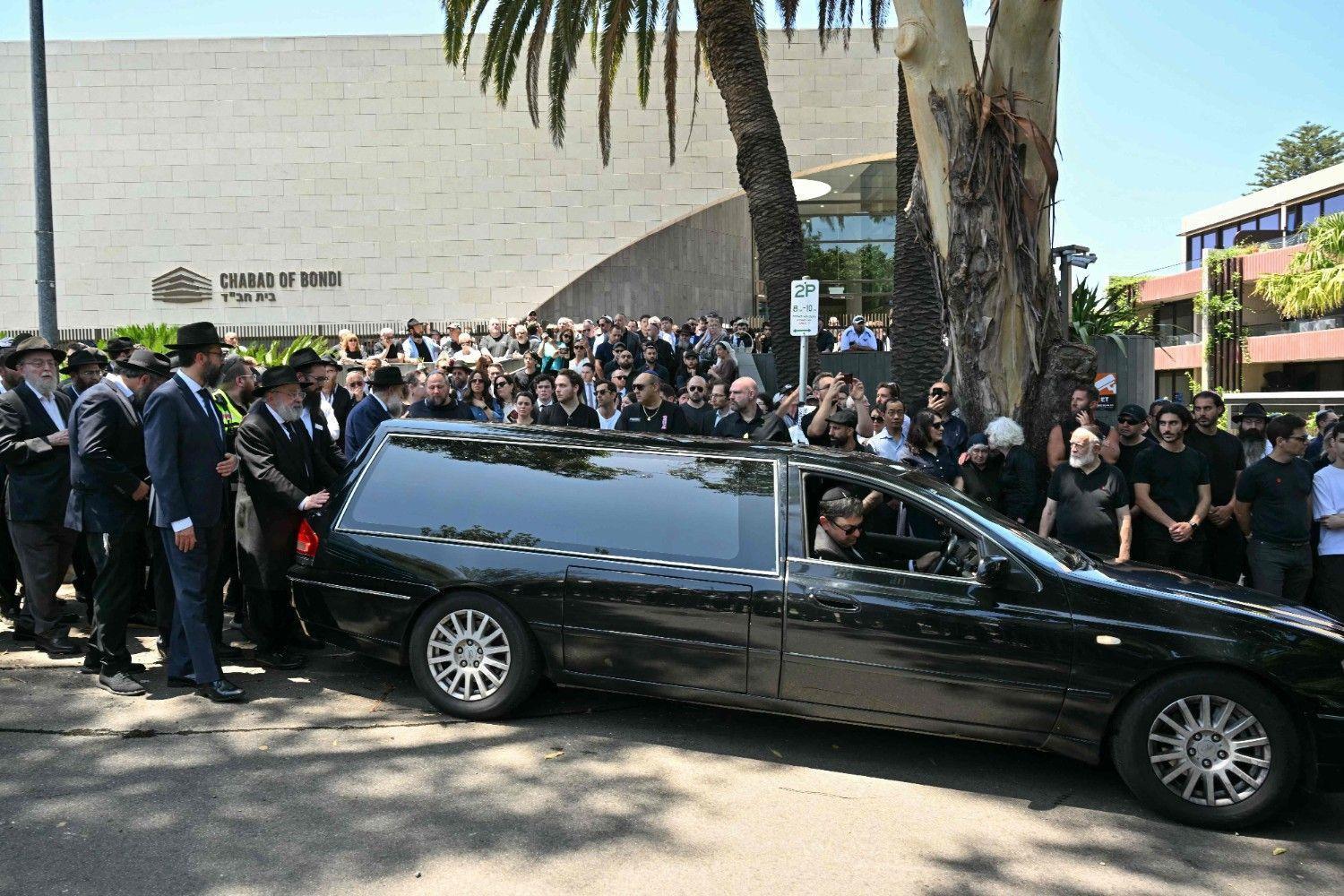 Australia holds first funeral for Bondi Beach attack victims