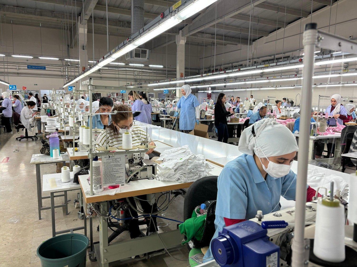 Apparel industry pins hopes on 2026 for export rebound