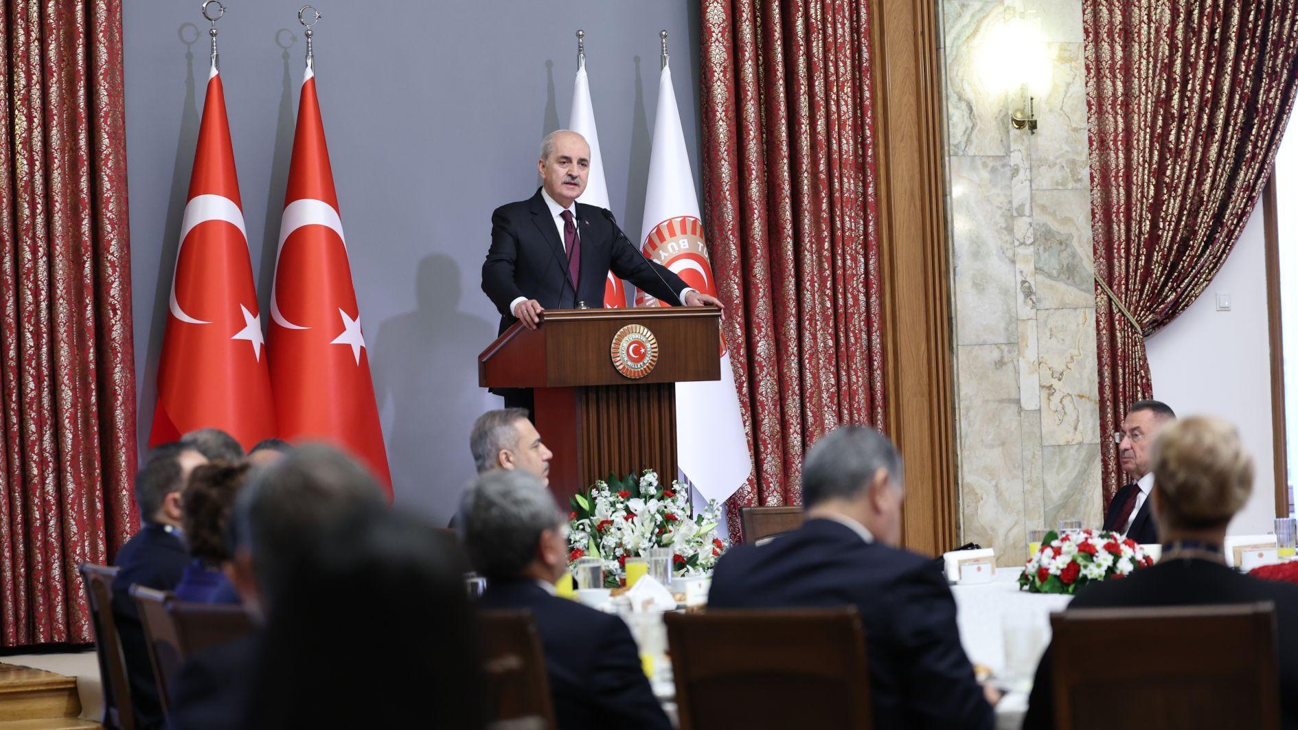 Kurtulmuş convenes party reps as peace commission nears finish