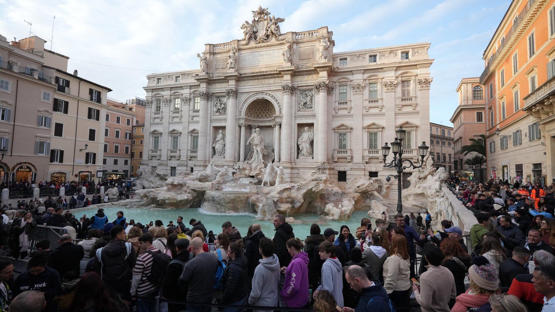Rome to charge visitors for access to Trevi Fountain