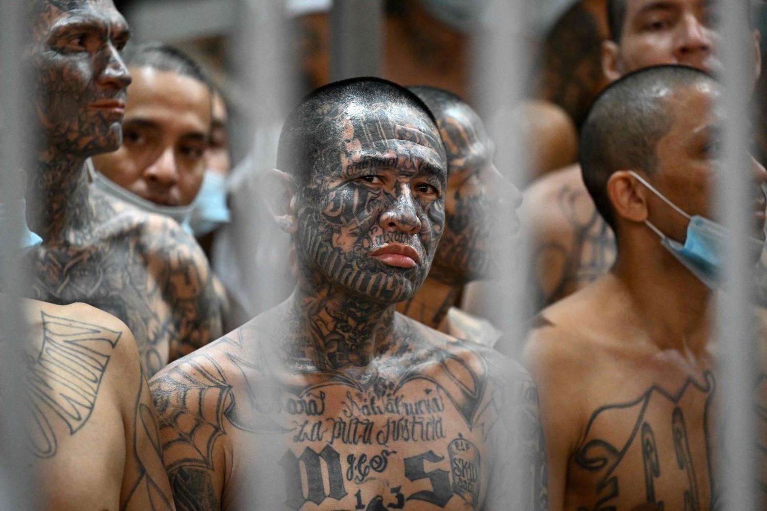 El Salvador gives gang members hundreds-years-long sentences