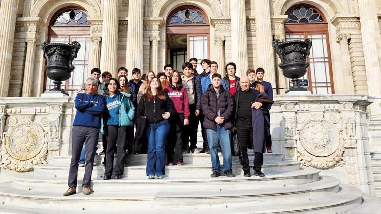 History lessons move beyond classroom at Istanbul high school