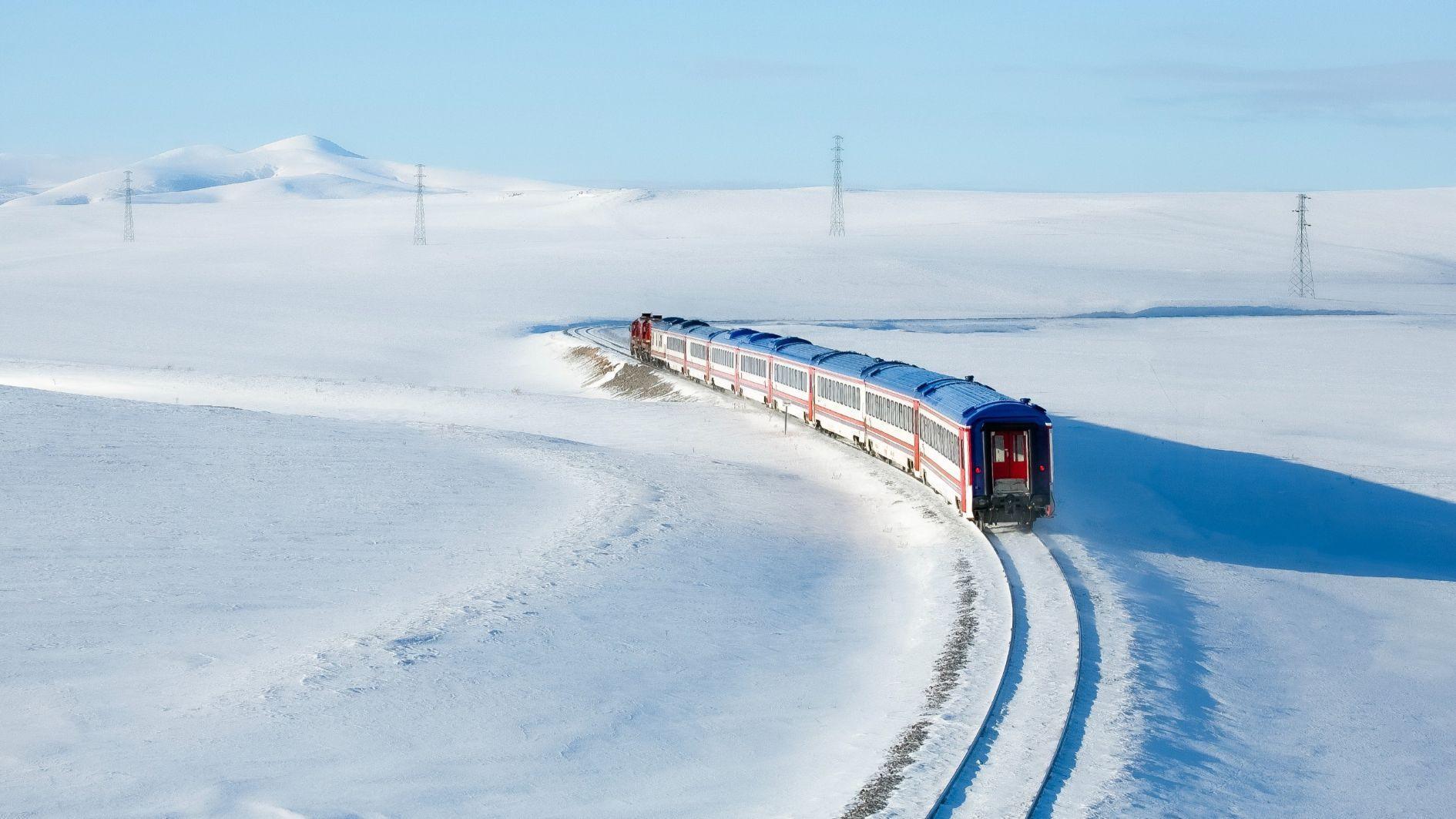 Eastern Express departs for season’s first snowy adventure