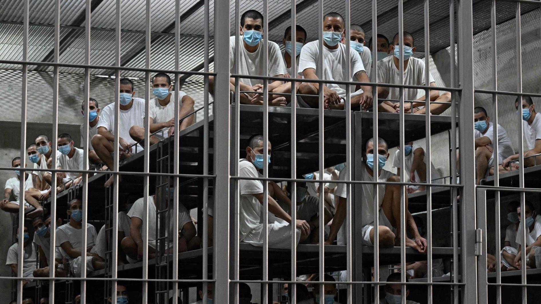 El Salvador leader defends mega-prison