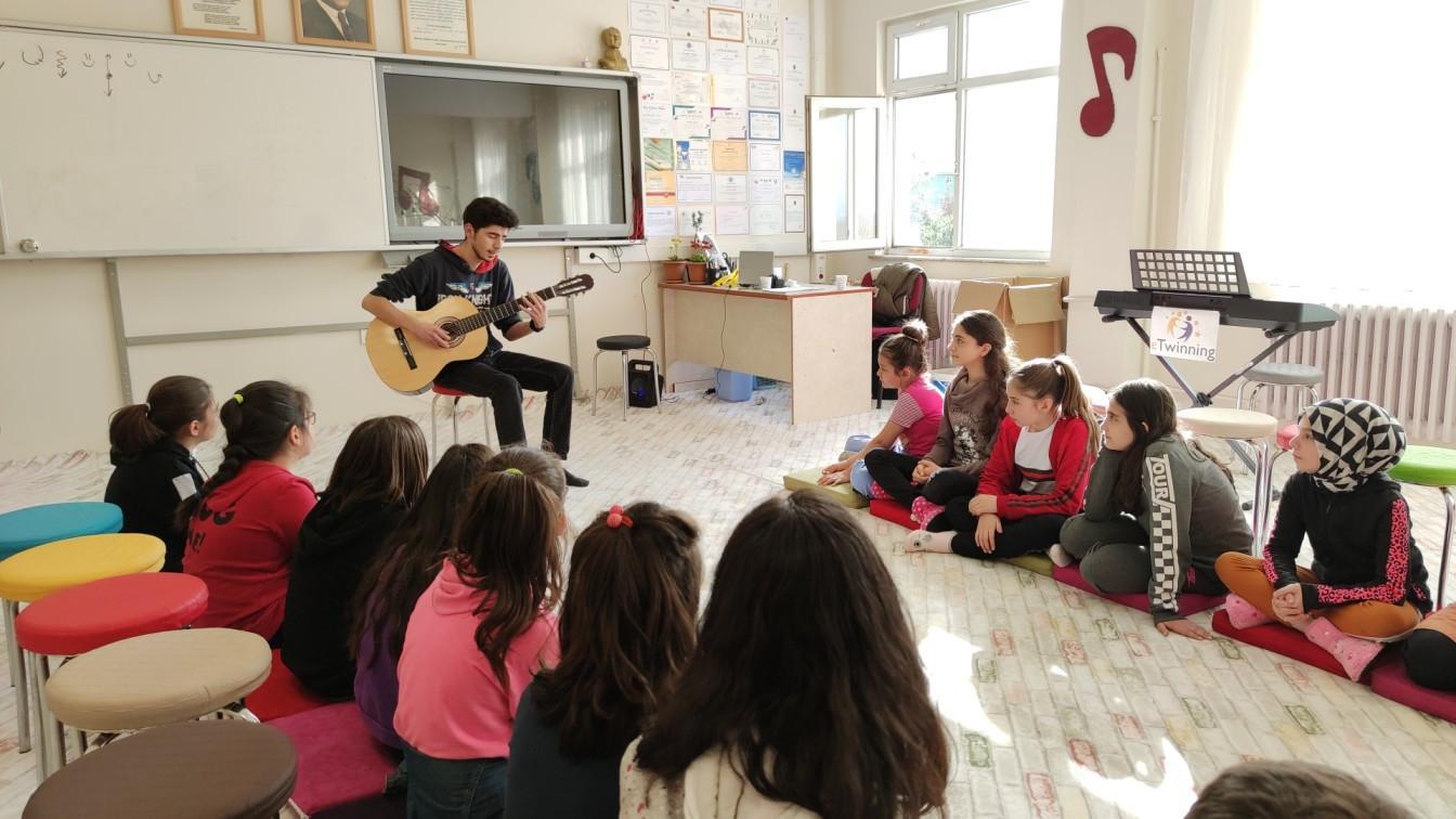 Education Ministry probes ‘influencer teachers’ over social media conduct