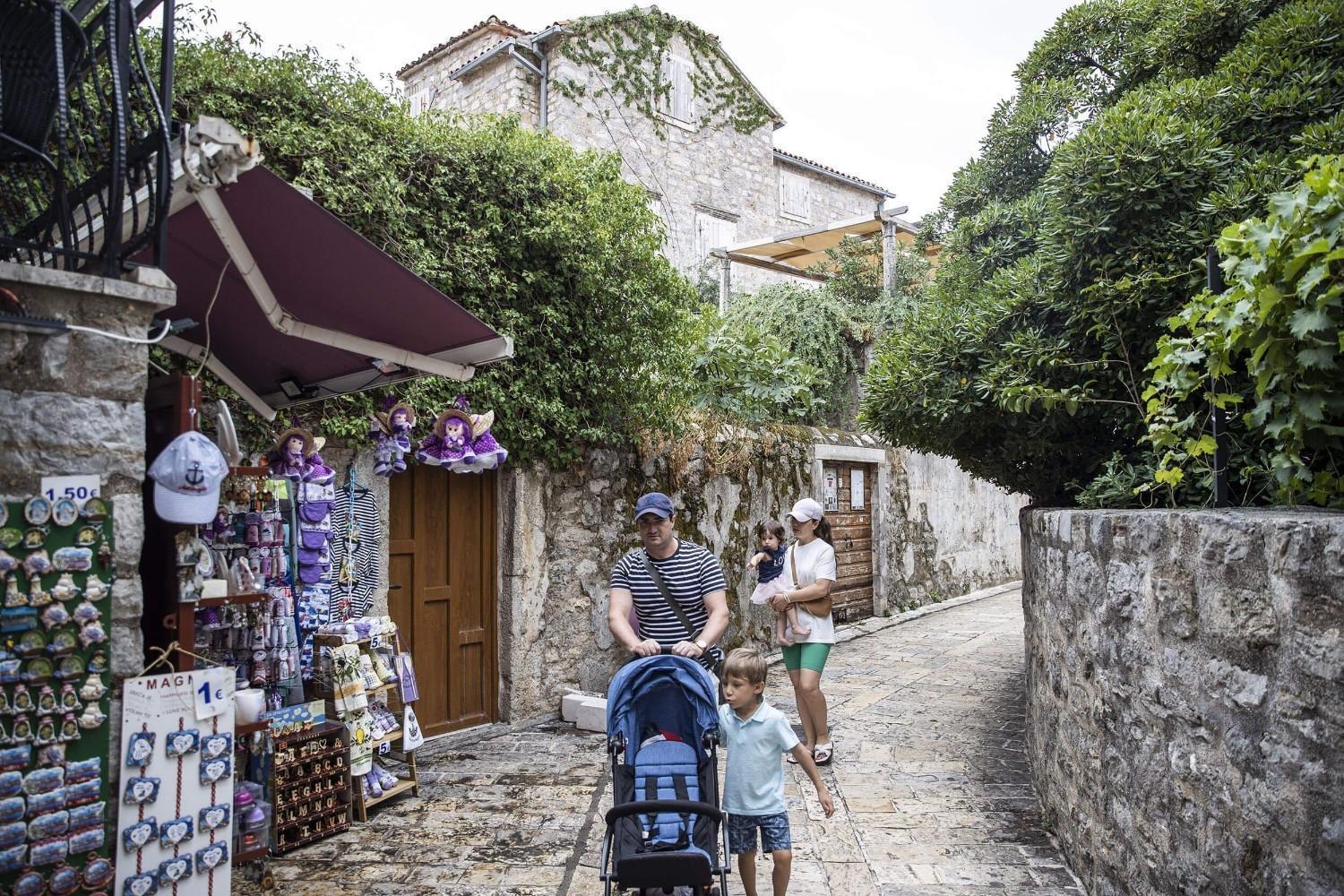 Turkish tour operators relaunch Montenegro routes as visa restrictions lift