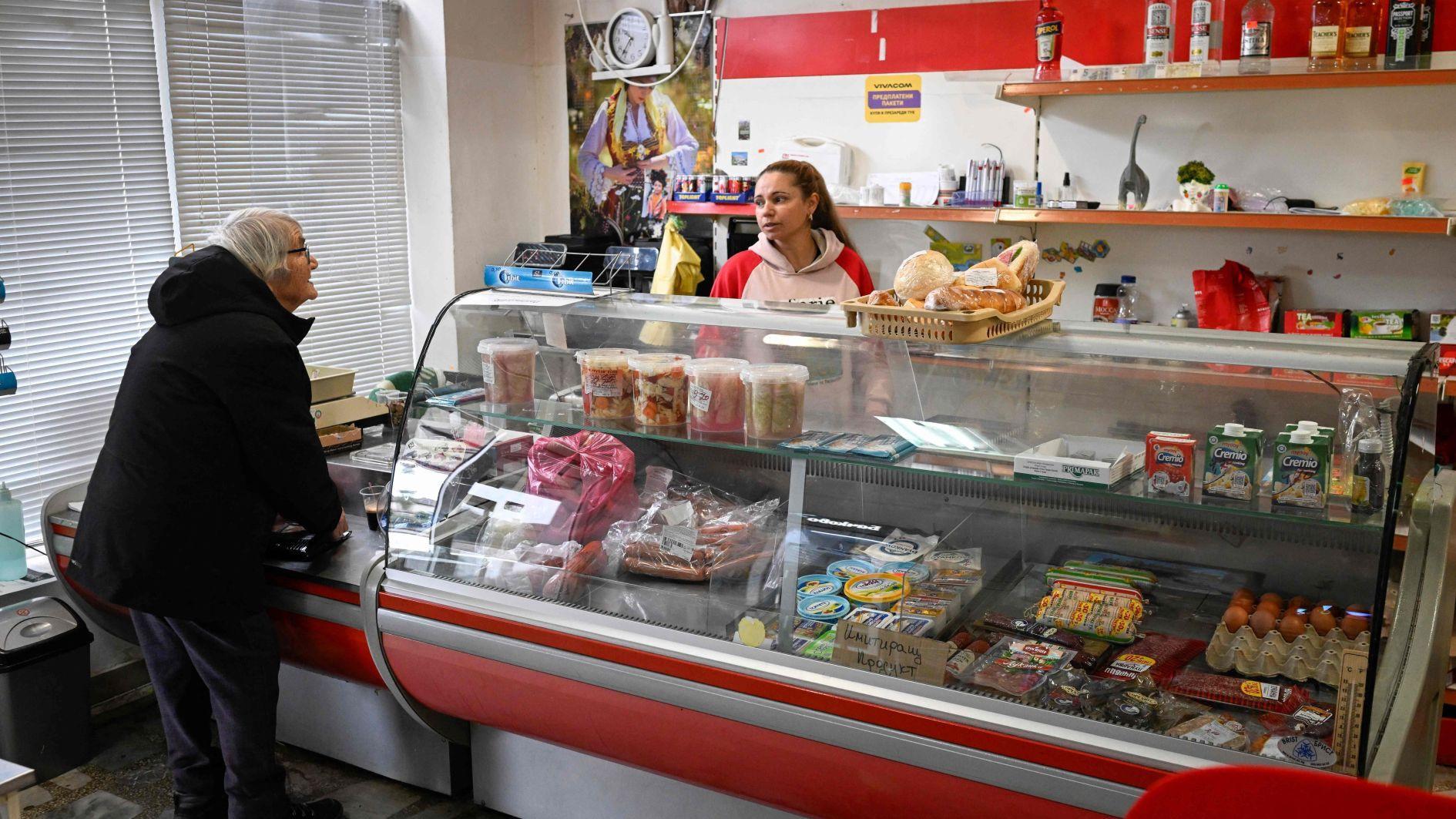 Bulgarians fear price hikes as Euro adoption looms