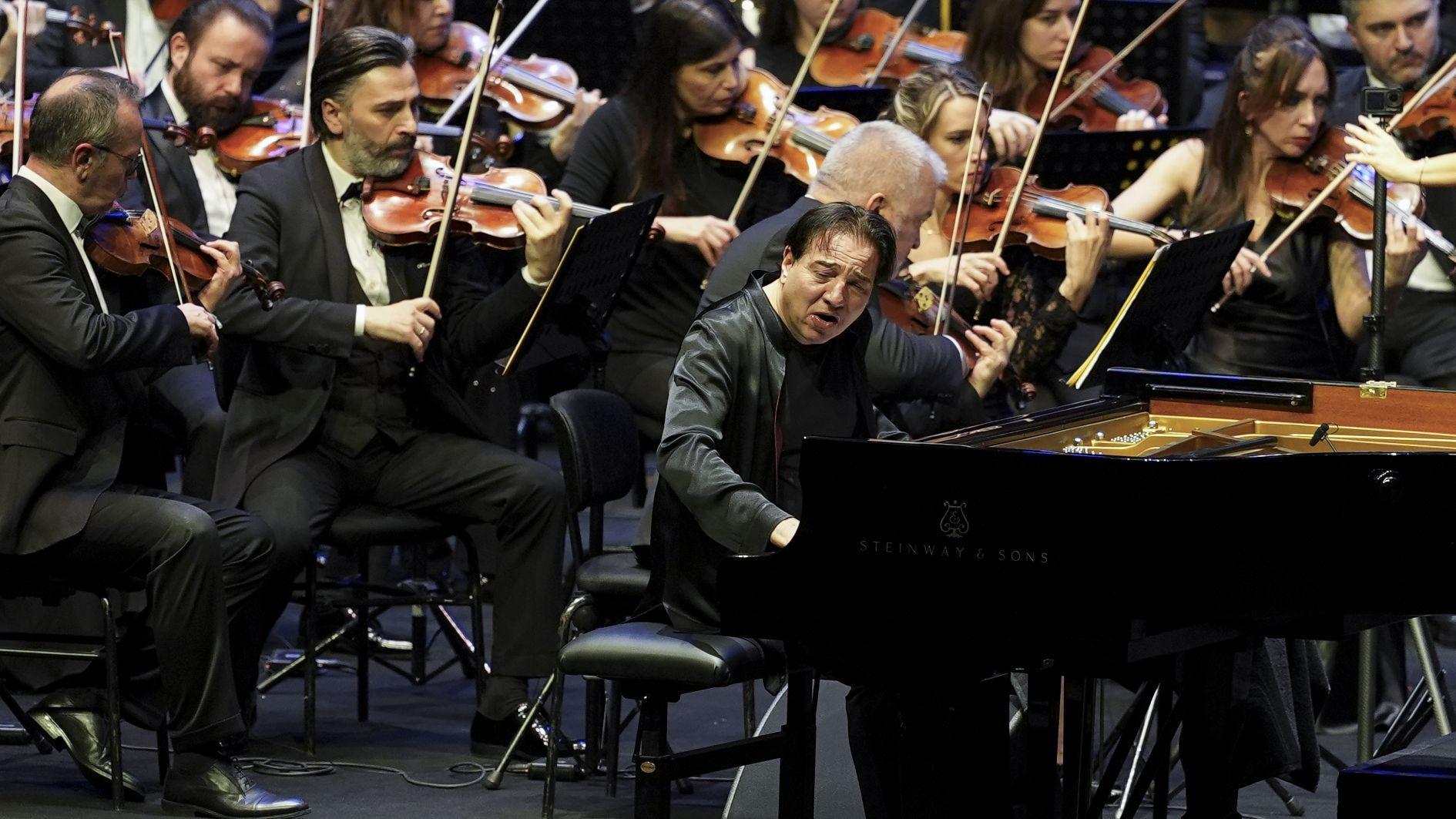 Fazıl Say premieres latest work in Istanbul