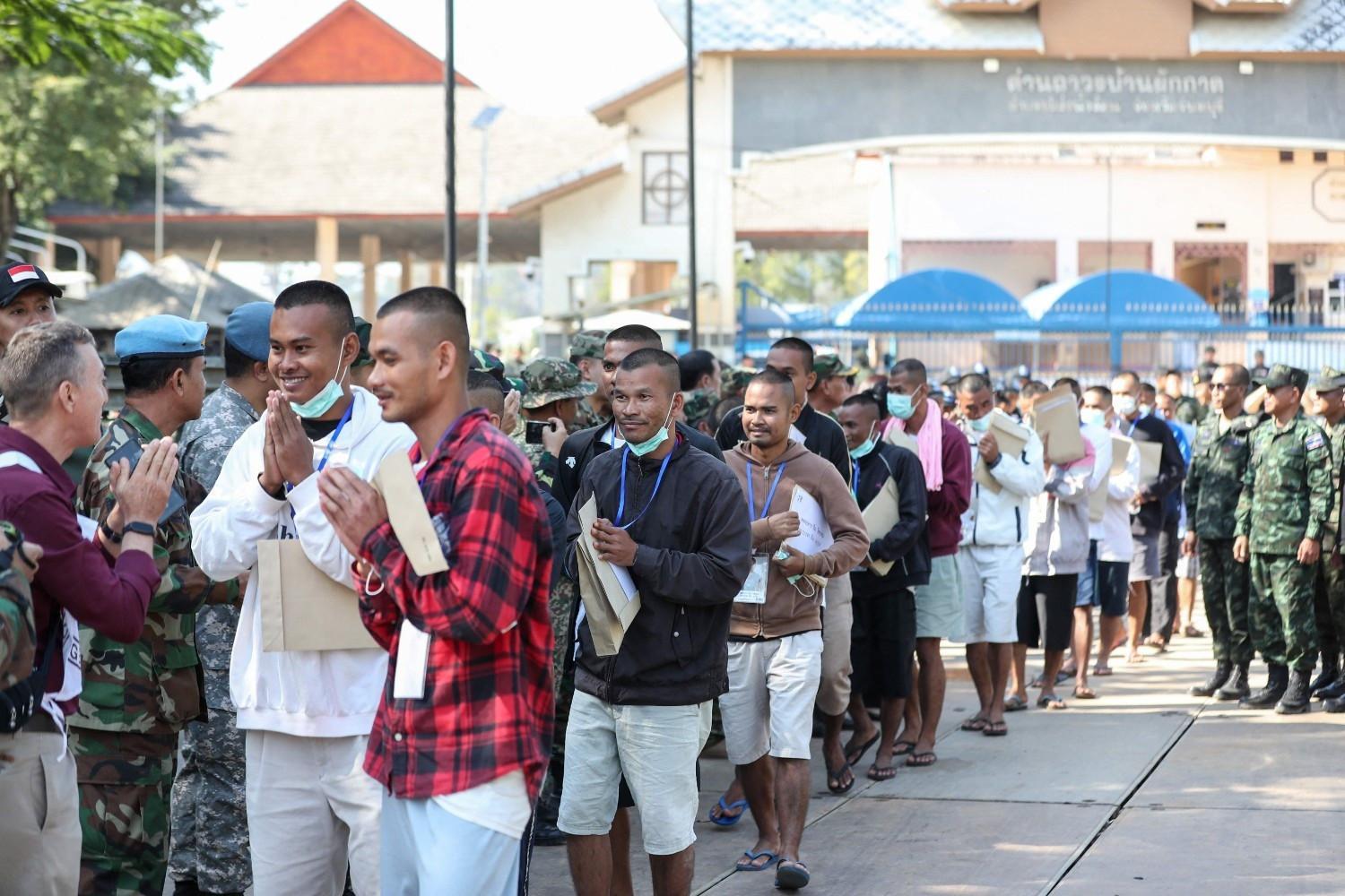 Thailand releases 18 Cambodian soldiers held since July