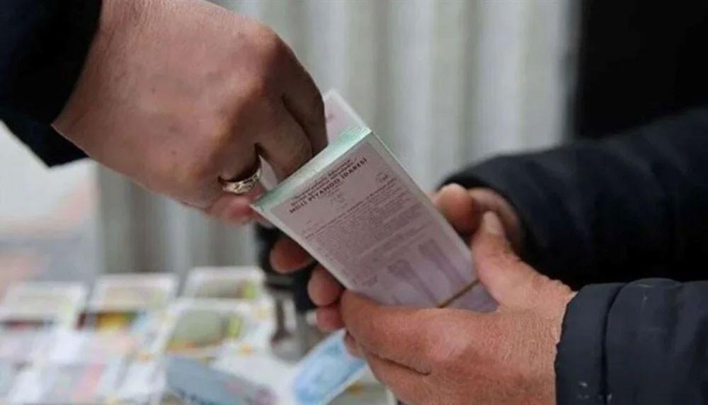 YILBAŞI ÇEKİLİŞİ BÜYÜK İKRAMYE YARIM BİLET TUTARI NE KADAR YILBAŞI ÇEKİLİŞİ BÜYÜK İKRAMYE YARIM BİLET TUTARI NE KADAR